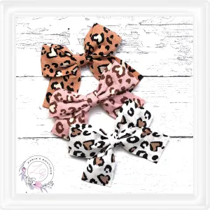 ⋅ Pre-Made Leopard Heart Bows ⋅ 3 Colours