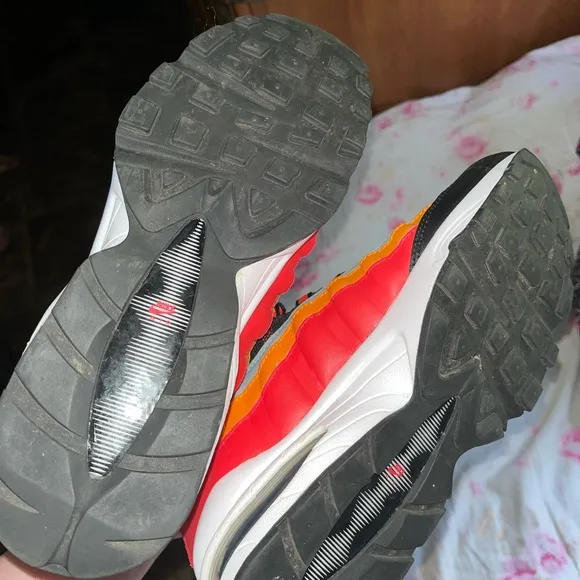 7 youth boys ! Nike air sneakers worn once literally!
