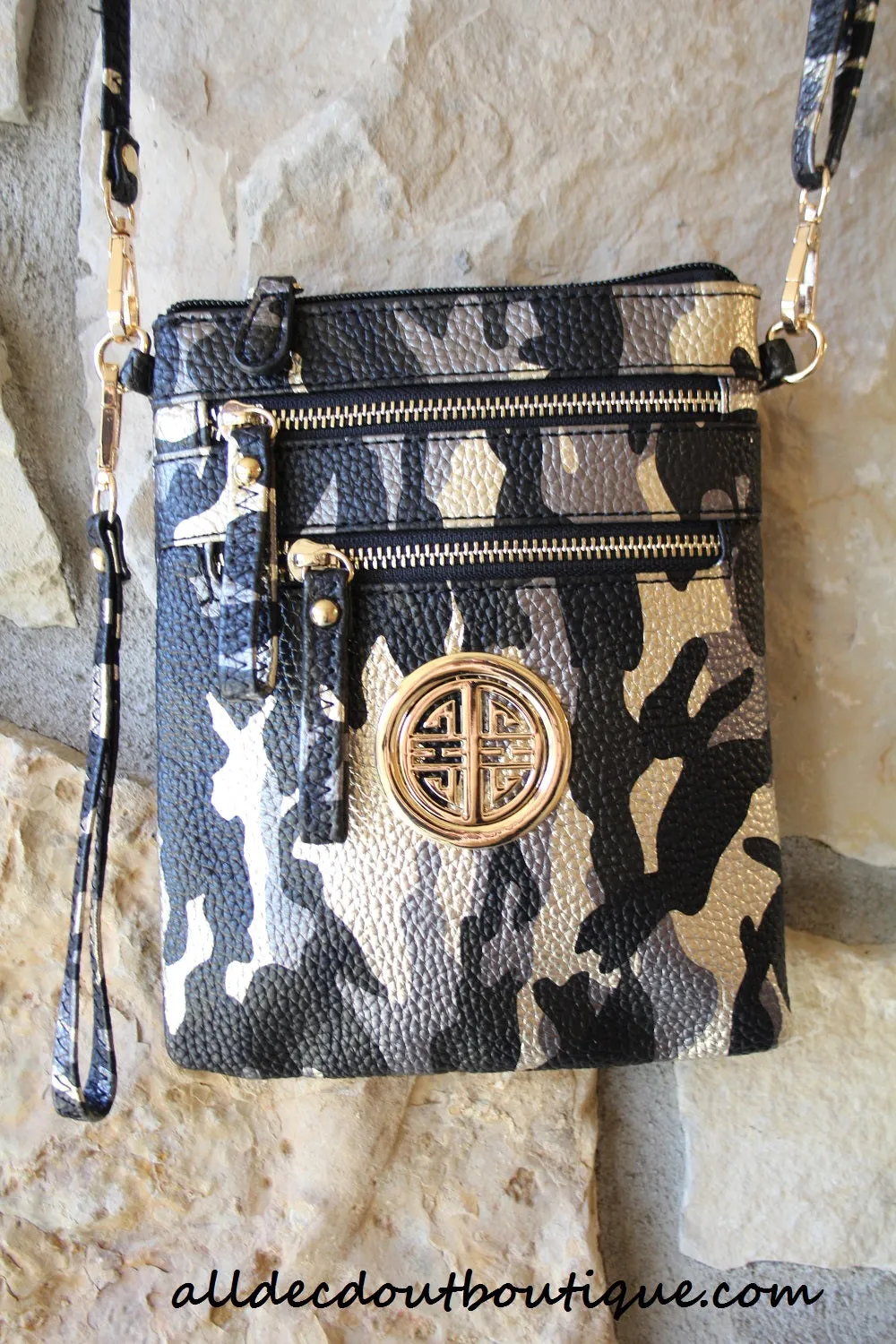 ADO | Camo Messenger Black & Gold