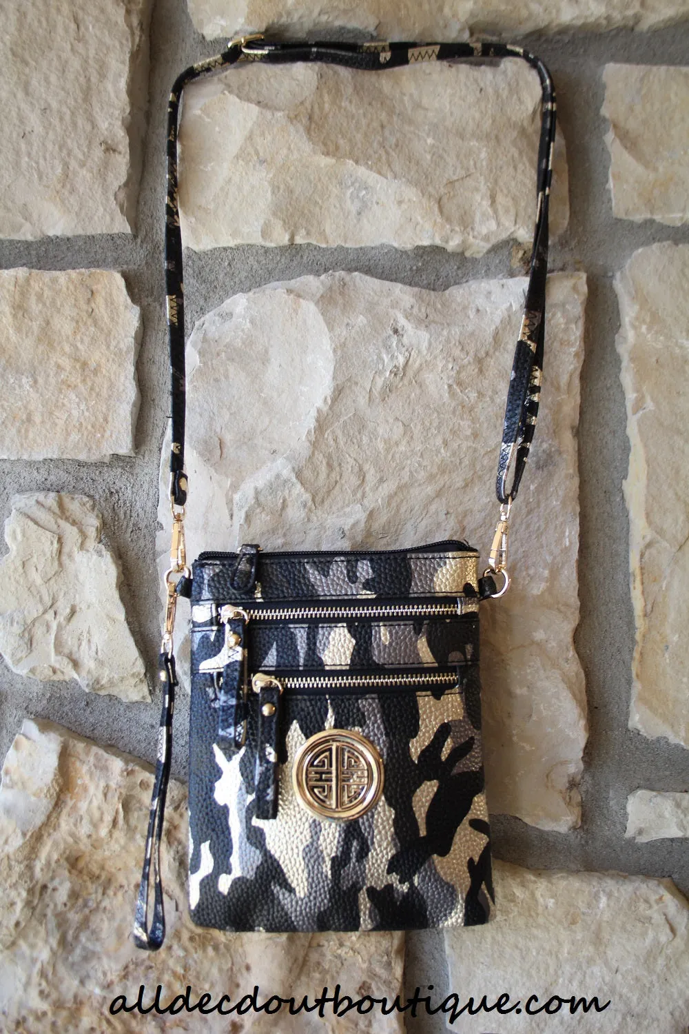 ADO | Camo Messenger Black & Gold