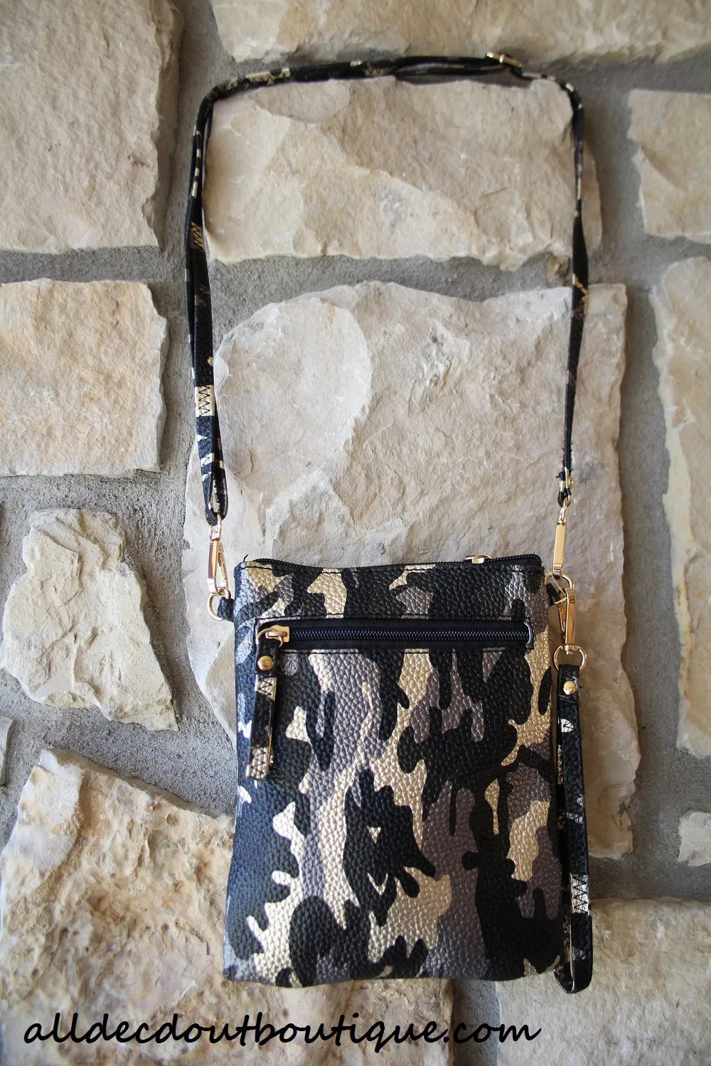 ADO | Camo Messenger Black & Gold