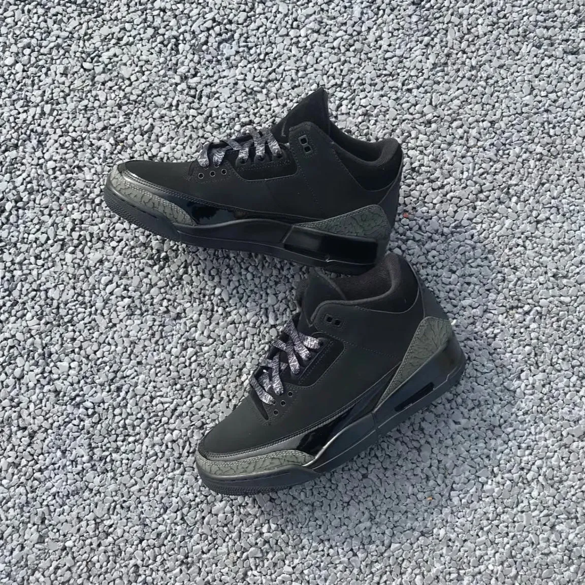 Air Jordan 3 Retro Black Cat