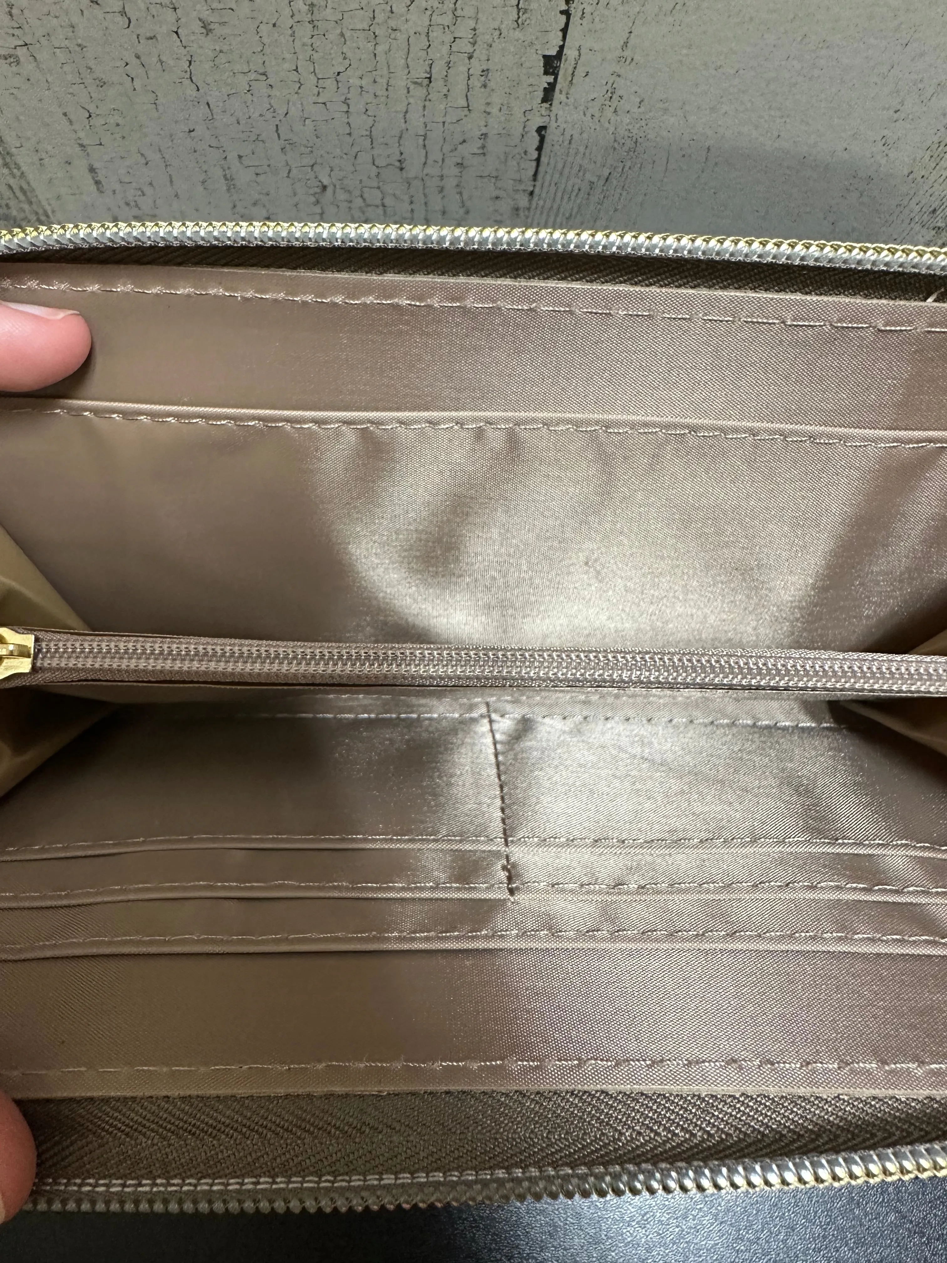 Backpack Clothes Mentor, Size Small