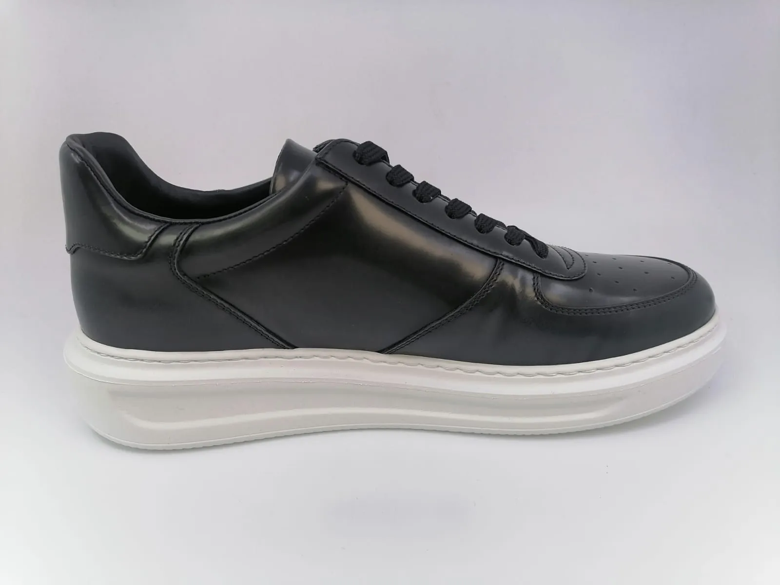 Berverly Hills Sneaker