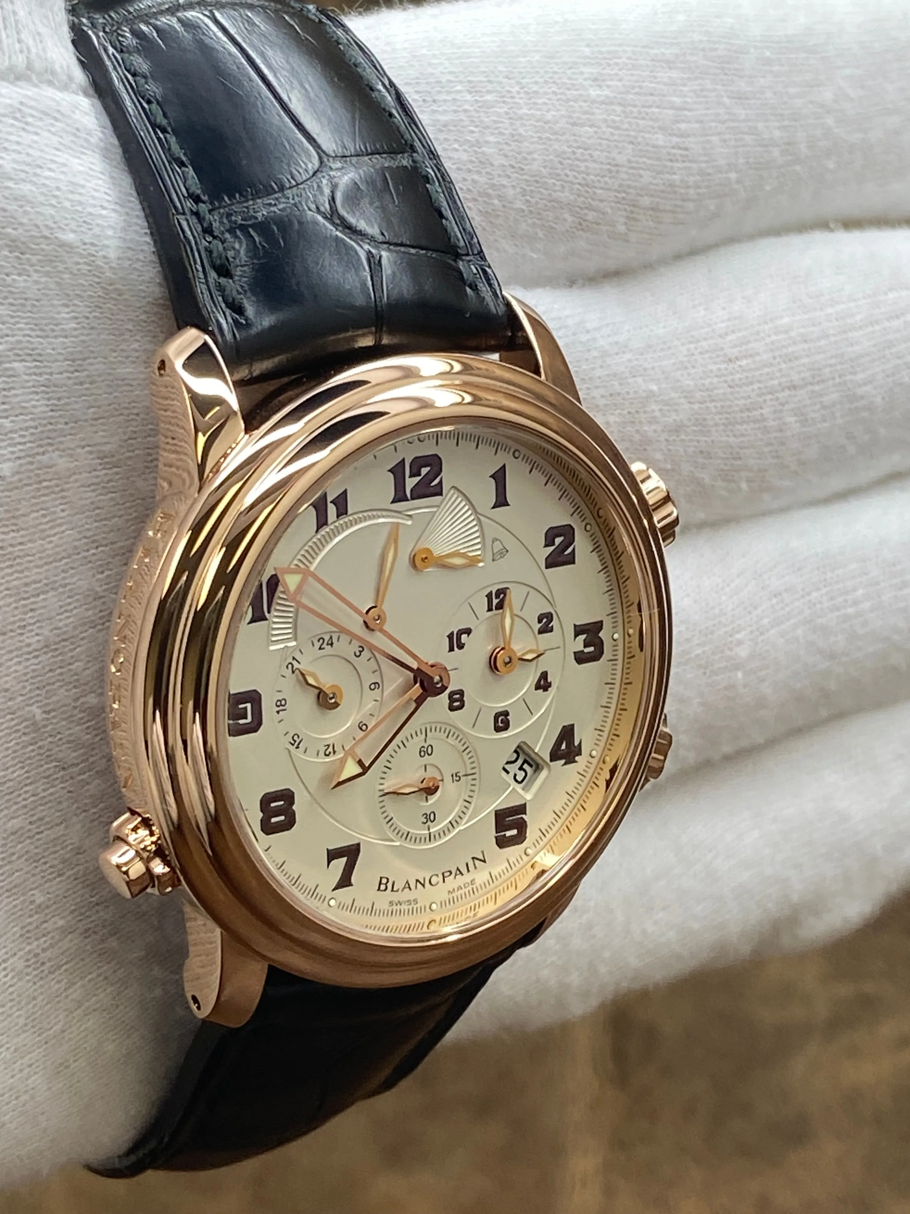 Blancpain Leman Reveil GMT 18K Rose Gold 2042-3642-M White Dial Automatic Men's Watch
