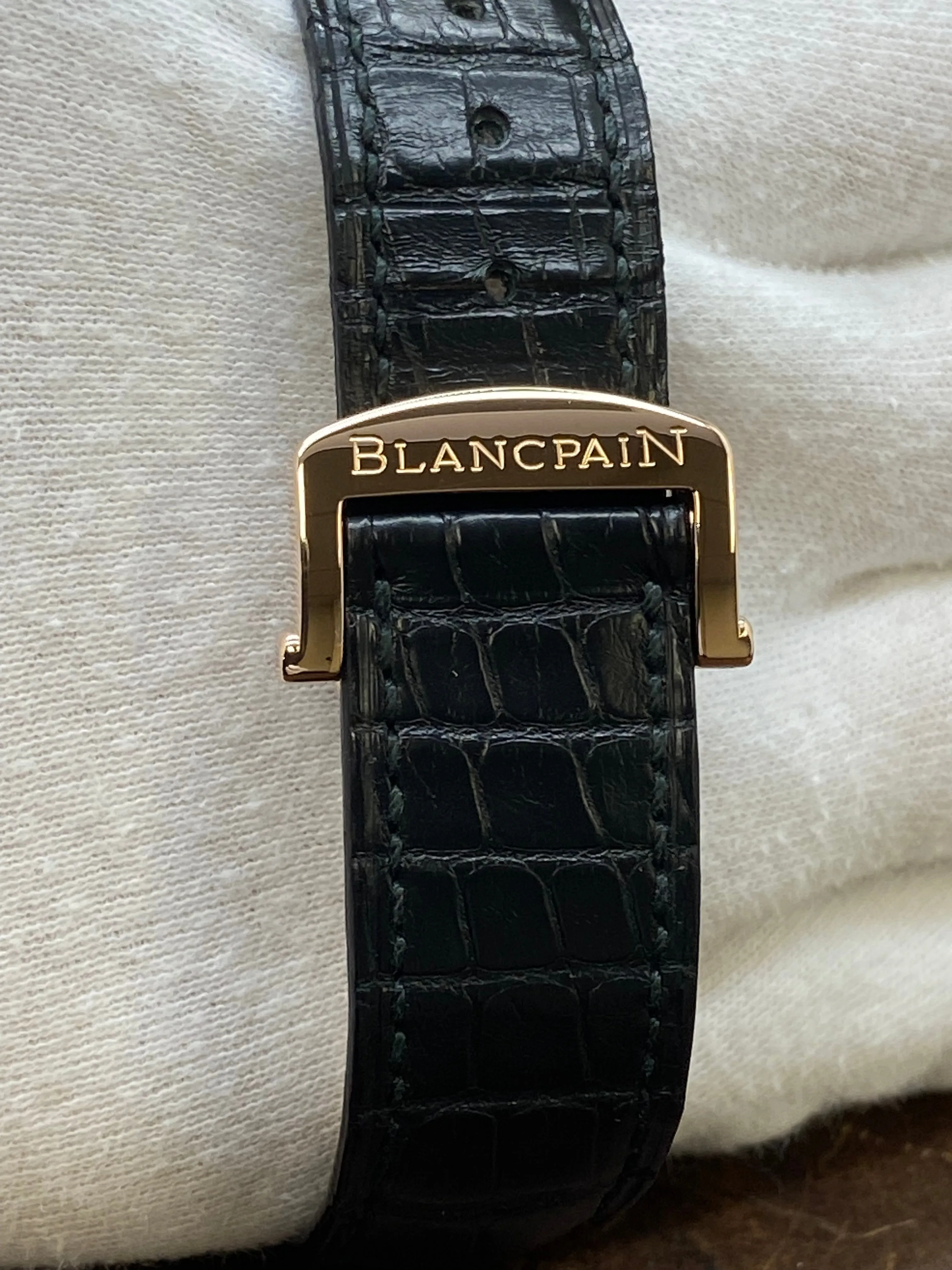 Blancpain Leman Reveil GMT 18K Rose Gold 2042-3642-M White Dial Automatic Men's Watch