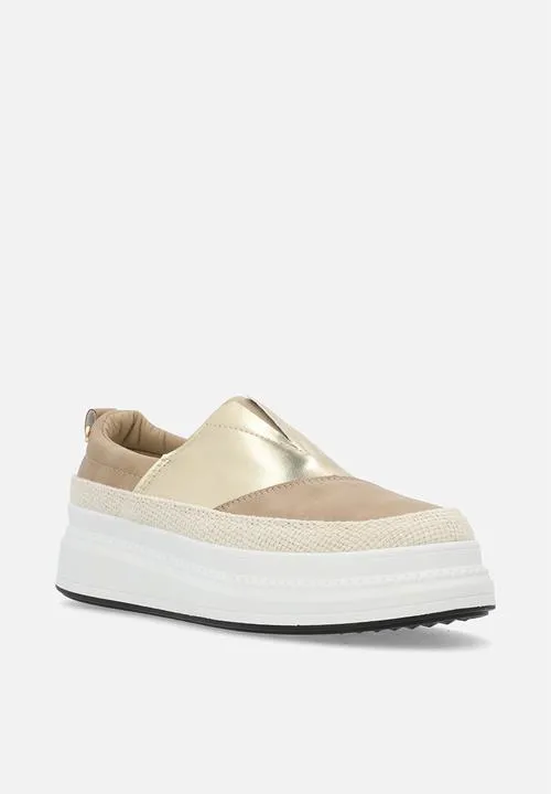Butterfly Feet Senhora 17 Slip on Taupe