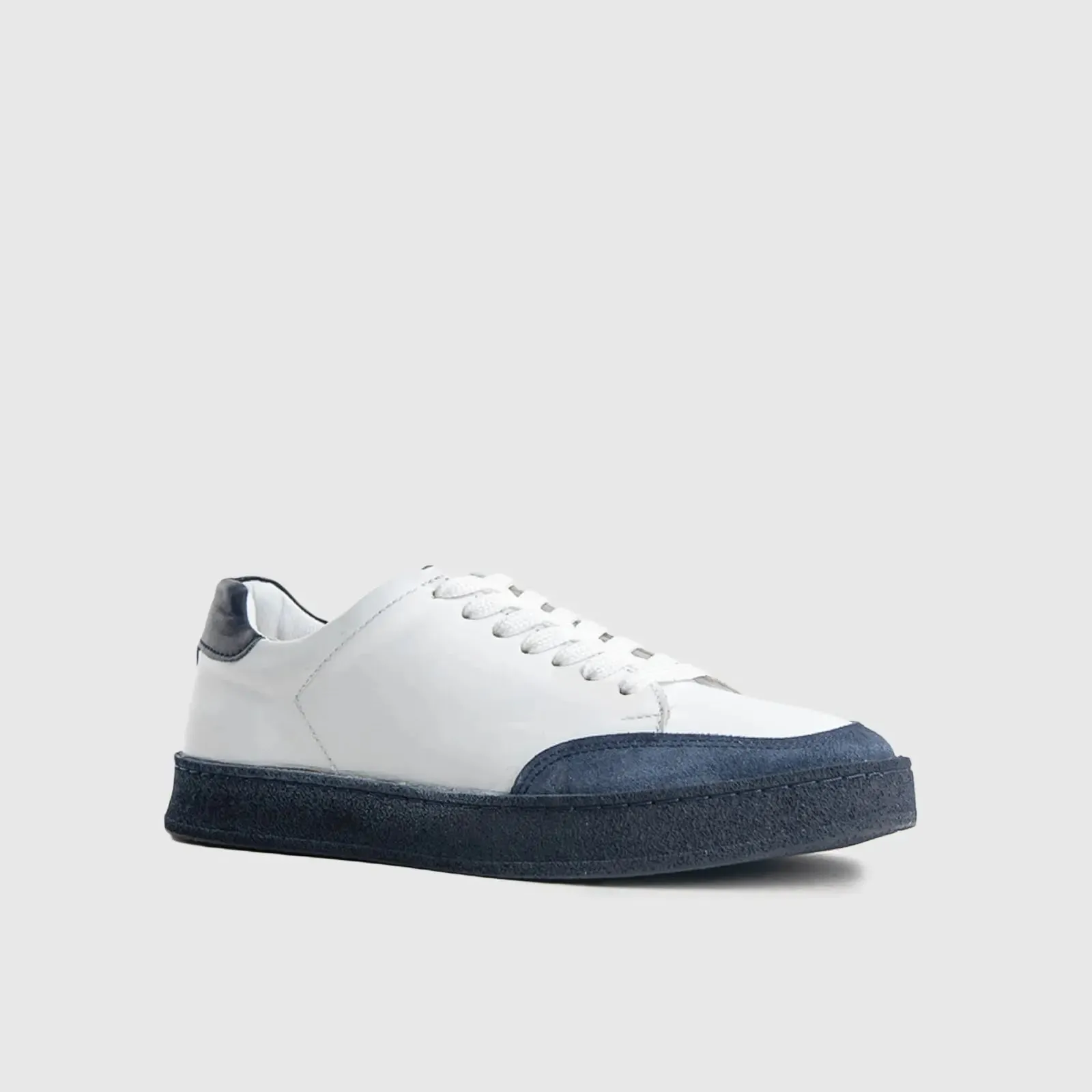 Casual Sneakers 2202 White/Navy