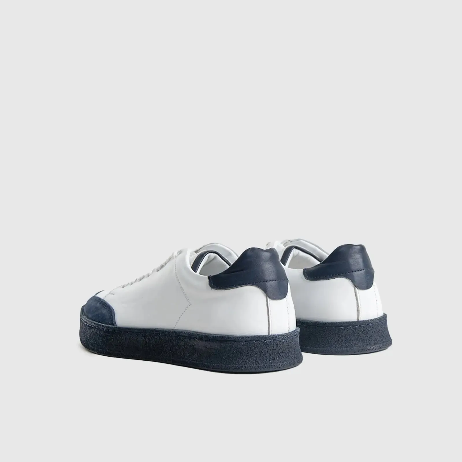 Casual Sneakers 2202 White/Navy