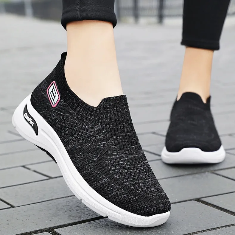 Classic and Breathable Women's Slip-On Sneakers for Everyday Wear