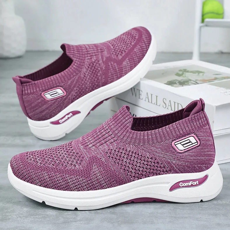 Classic and Breathable Women's Slip-On Sneakers for Everyday Wear