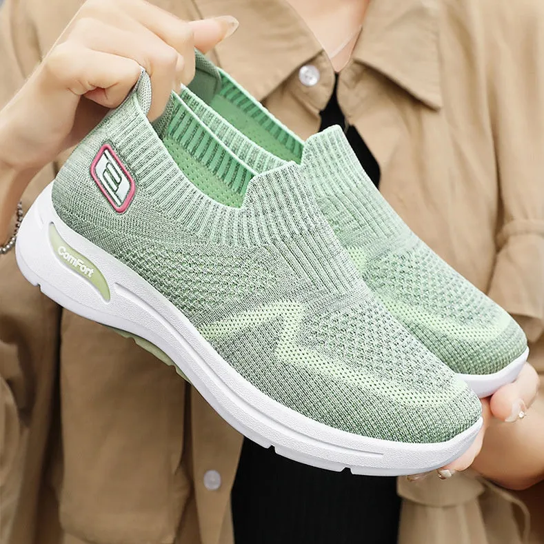 Classic and Breathable Women's Slip-On Sneakers for Everyday Wear