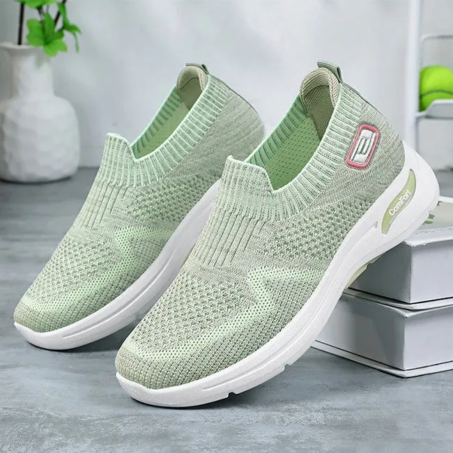 Classic and Breathable Women's Slip-On Sneakers for Everyday Wear