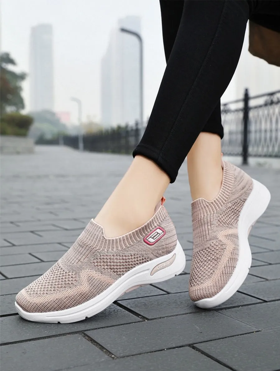 Classic and Breathable Women's Slip-On Sneakers for Everyday Wear