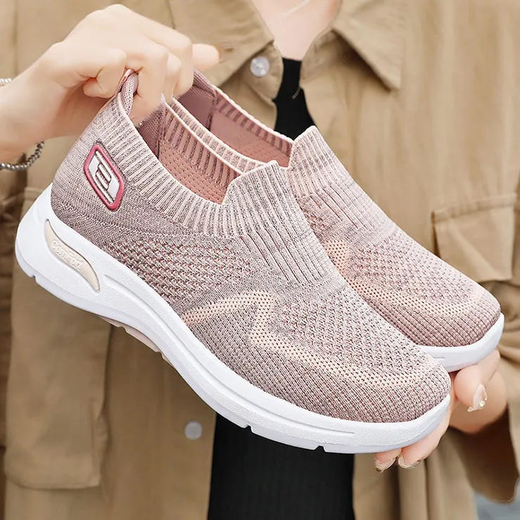 Classic and Breathable Women's Slip-On Sneakers for Everyday Wear