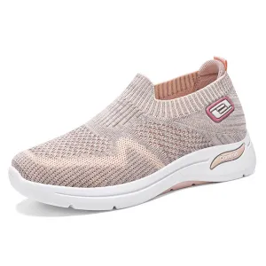 Classic and Breathable Women's Slip-On Sneakers for Everyday Wear