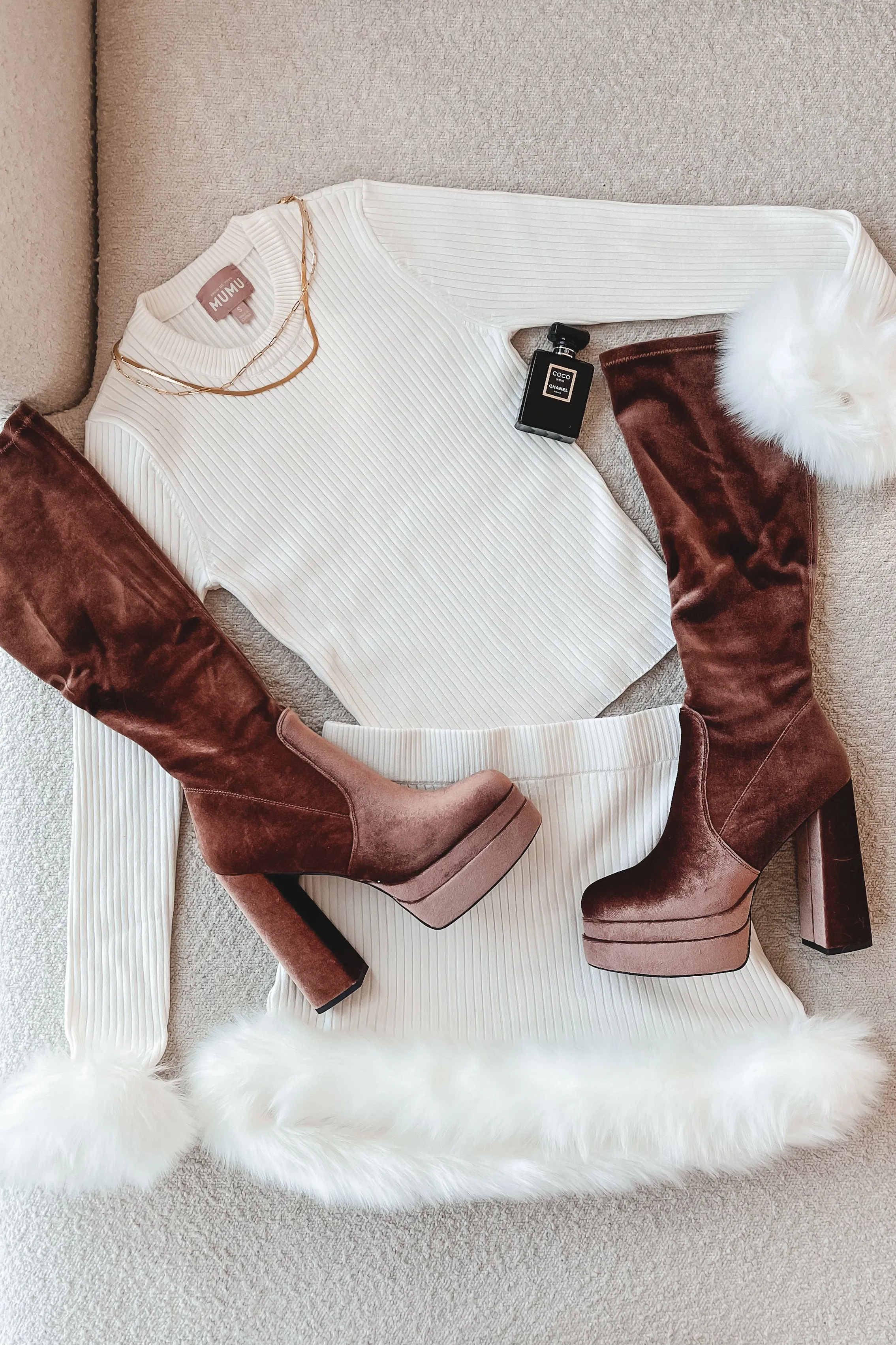 DEAL Center Of Attention Velvet Platform Boot