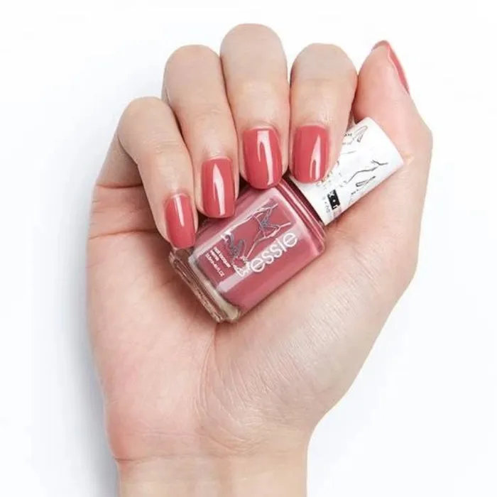 Essie satin slip 692