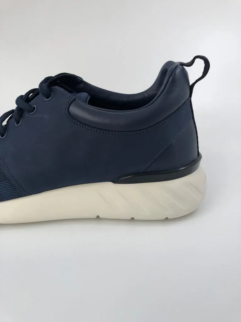 Fastlane Sneaker