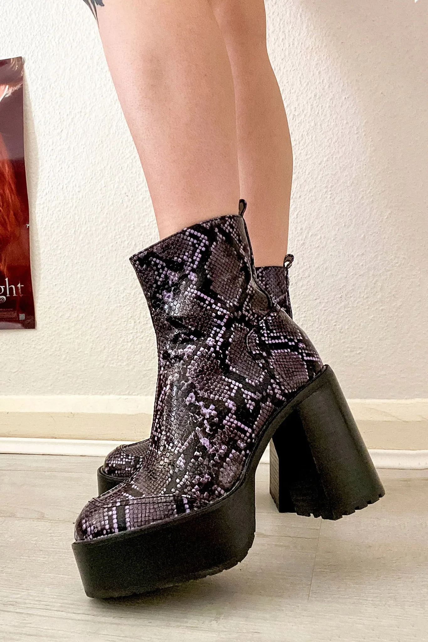 Hissy Platform Boots