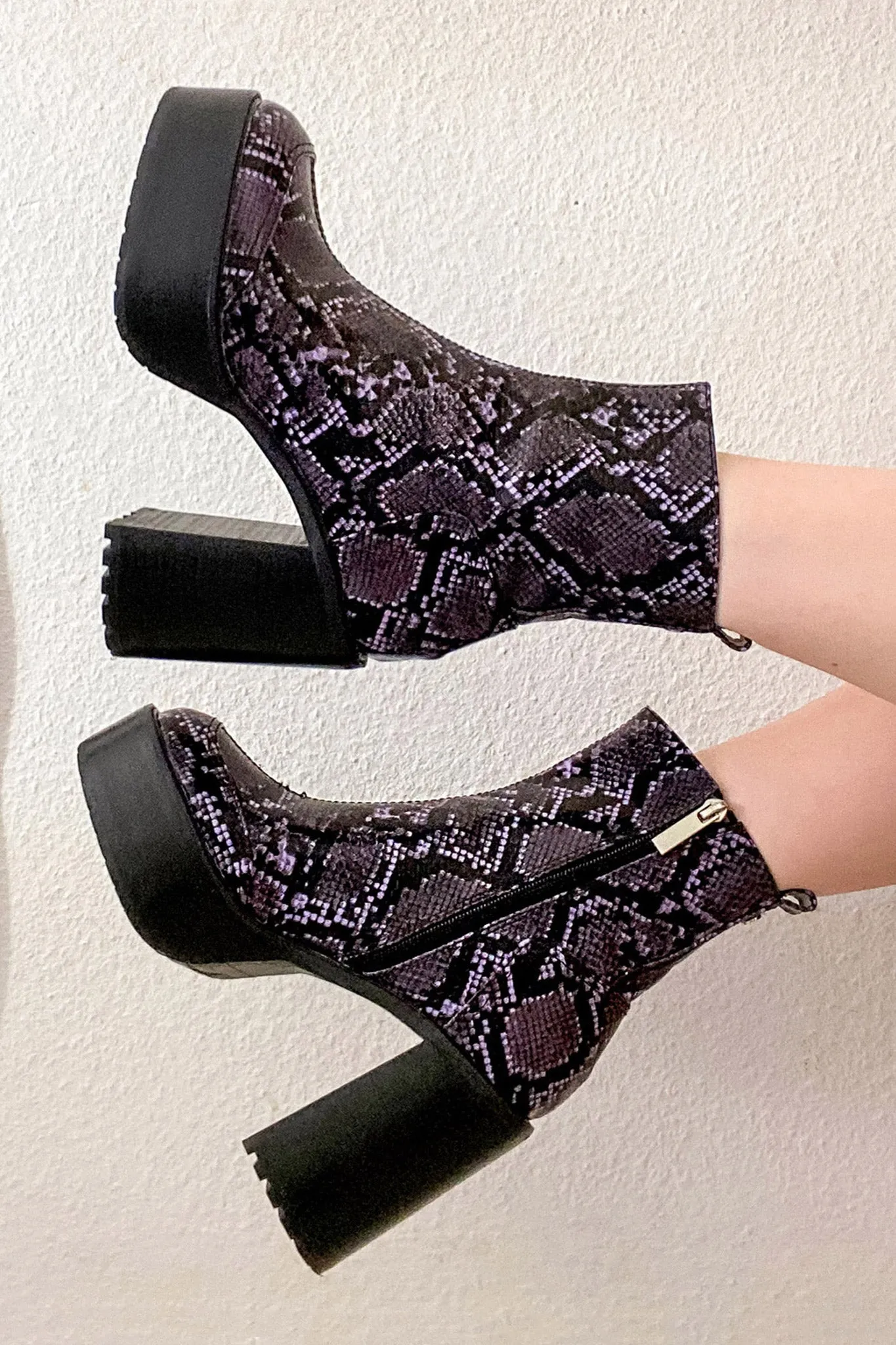 Hissy Platform Boots