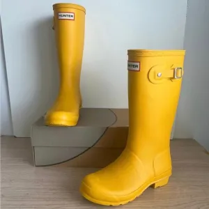 Hunter Original Tall Yellow Buckle Boots Kids - SZ 2 Boy/ 3 Girl
