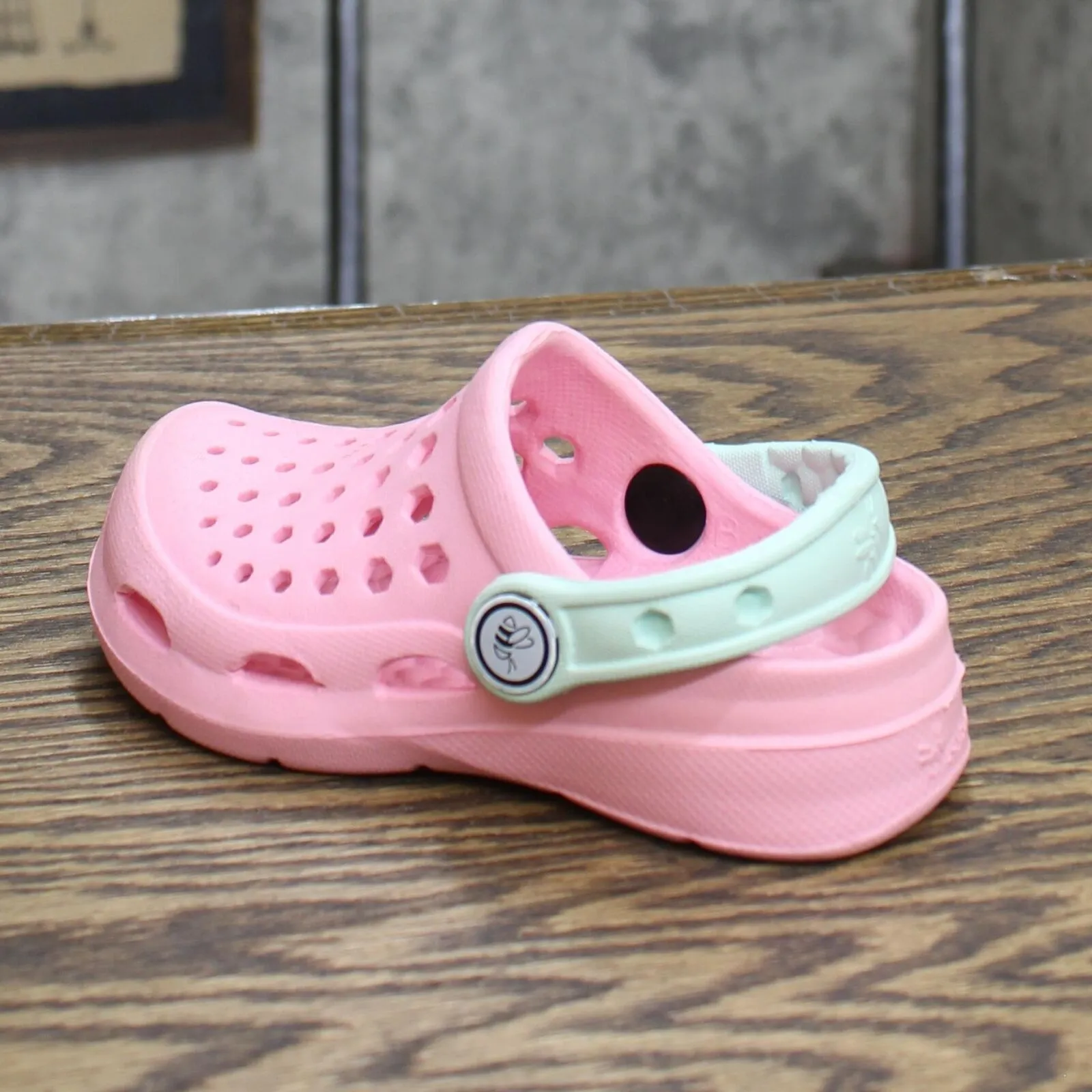 Joybees Toddler Harper Slip-On Water Shoes Pink / Green 6-7