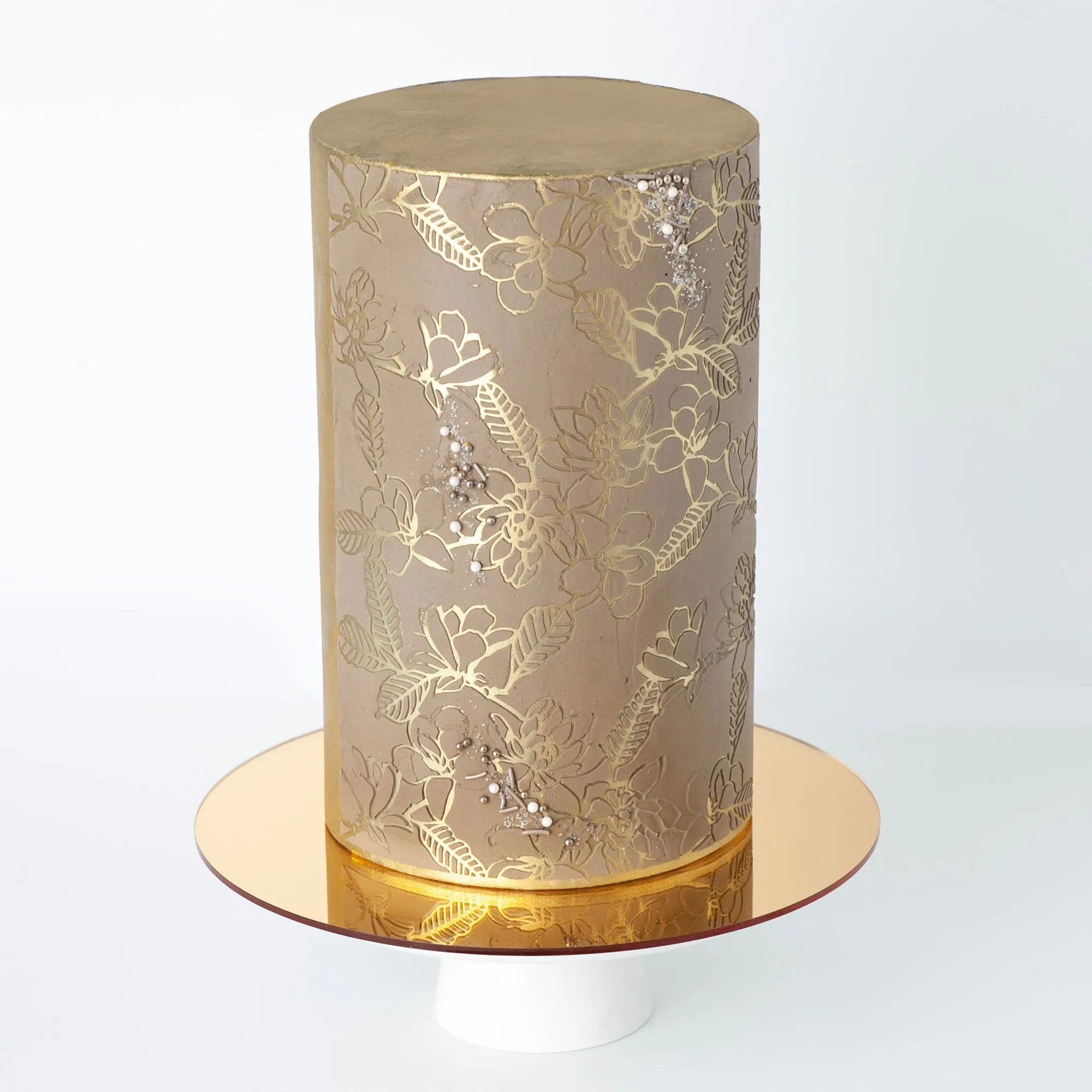 Lacupella Double Sided Gold Silver Acrylic Cake Board - 10" diameter - Reusable