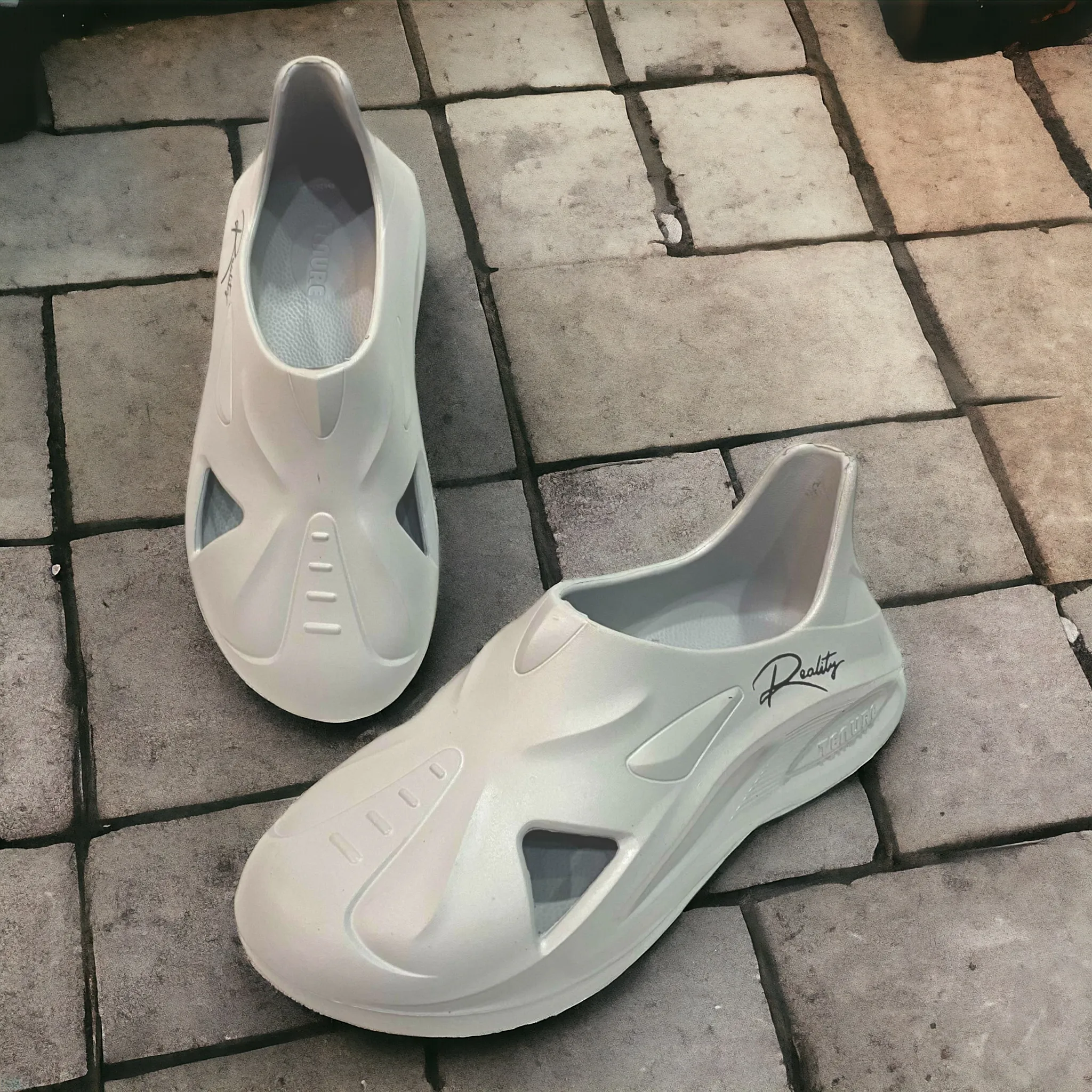 Men's Soft Sole Comfortable Clogs Outdoor Beach Wear