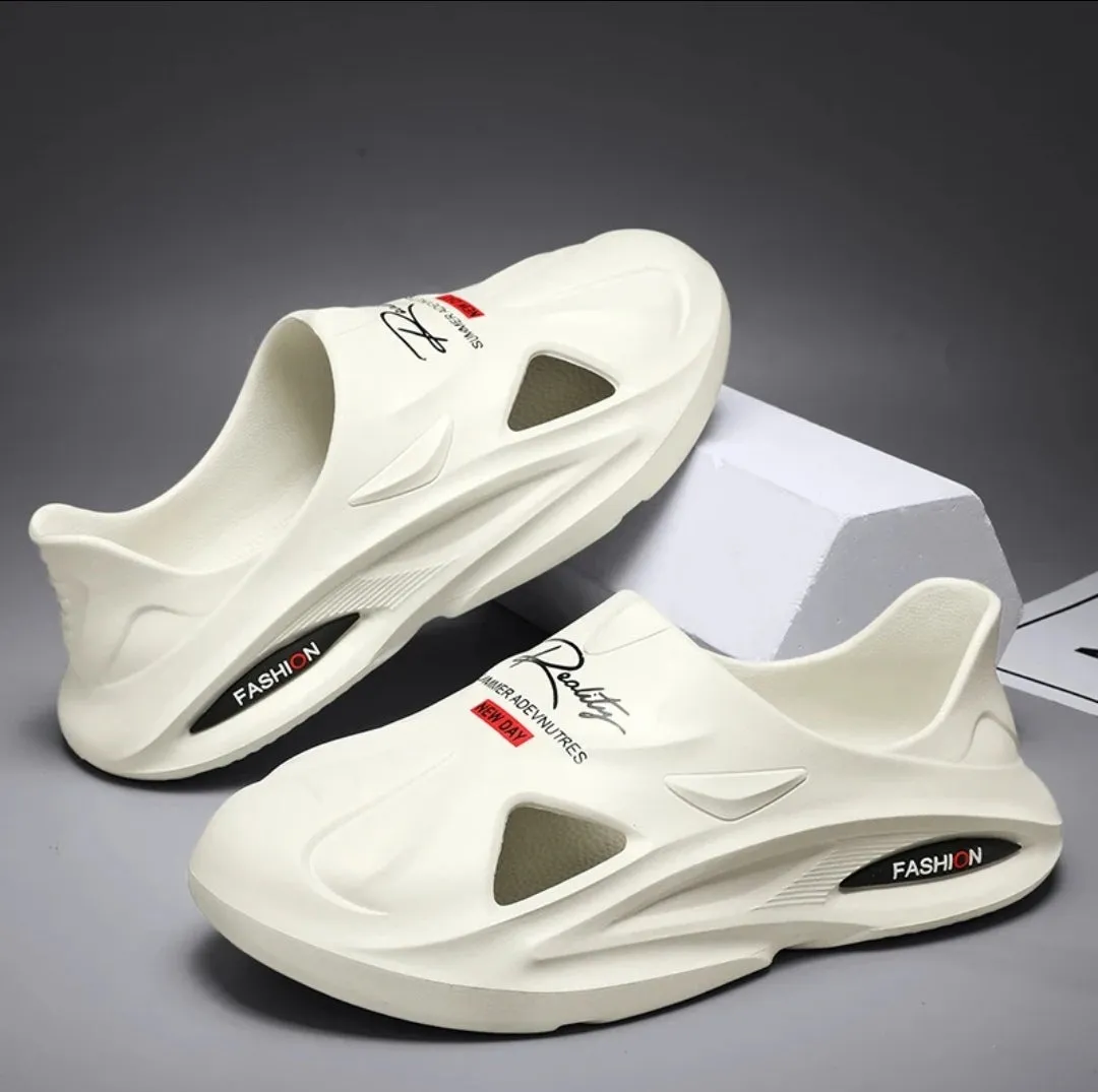 Men's Soft Sole Comfortable Clogs Outdoor Beach Wear