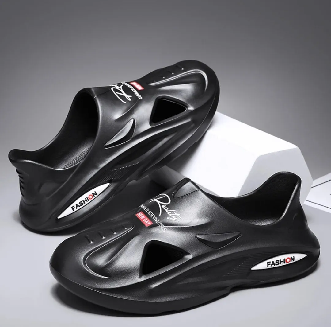 Men's Soft Sole Comfortable Clogs Outdoor Beach Wear