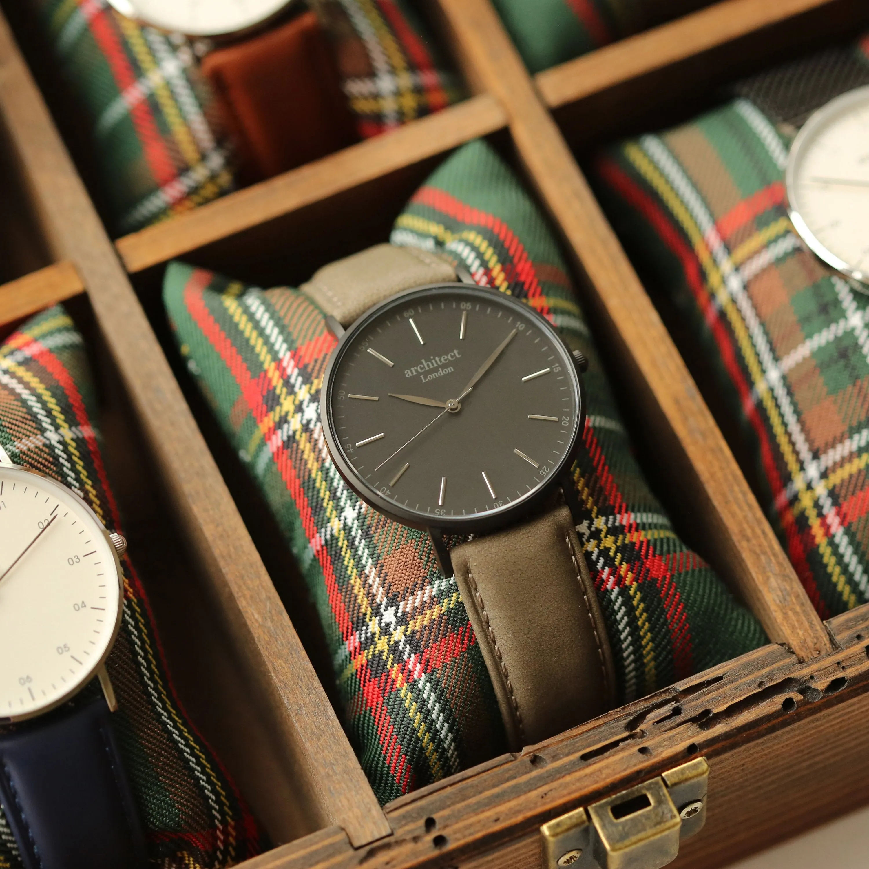Modern Font Engraving - Men's Minimalist Watch