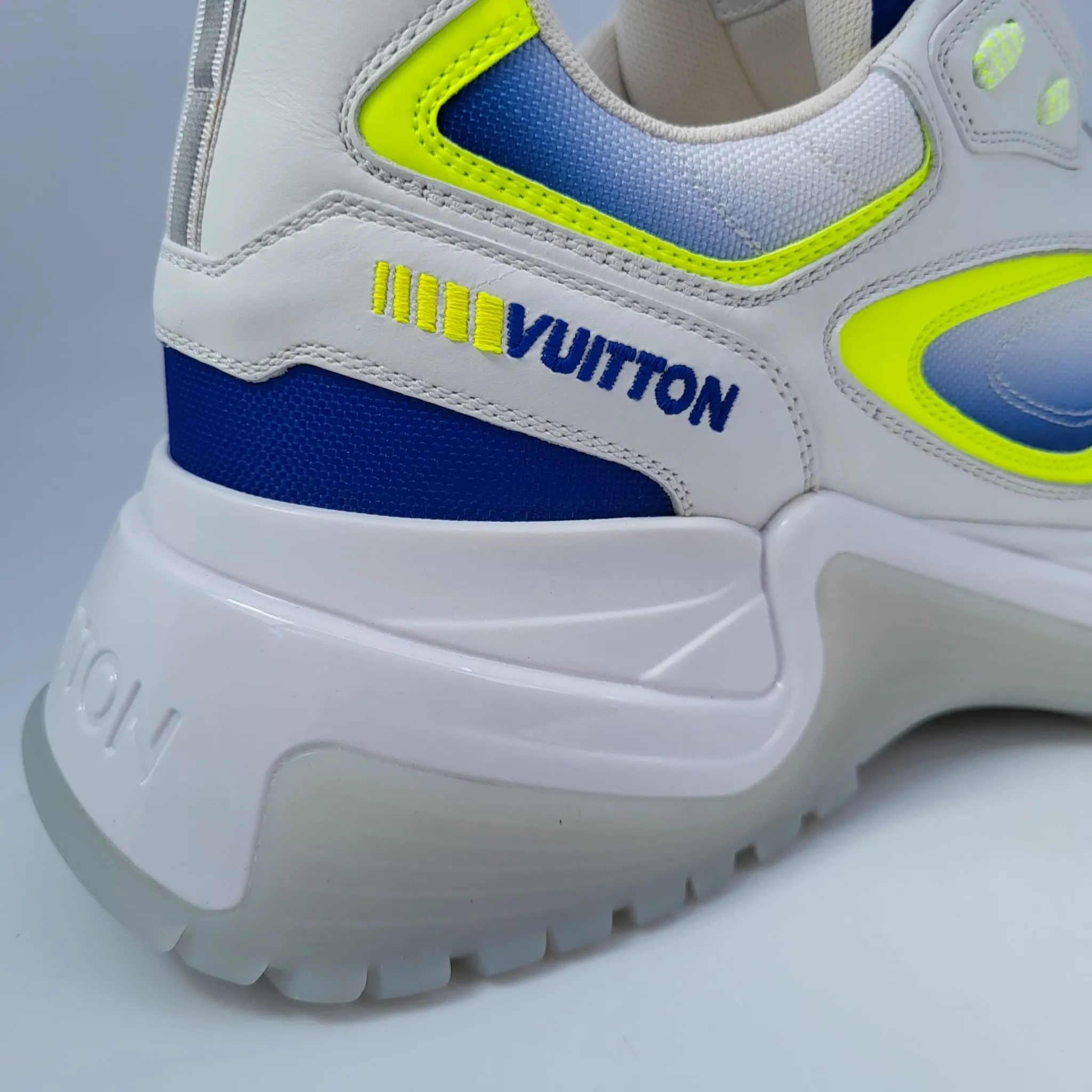 Run Away Pulse Sneaker