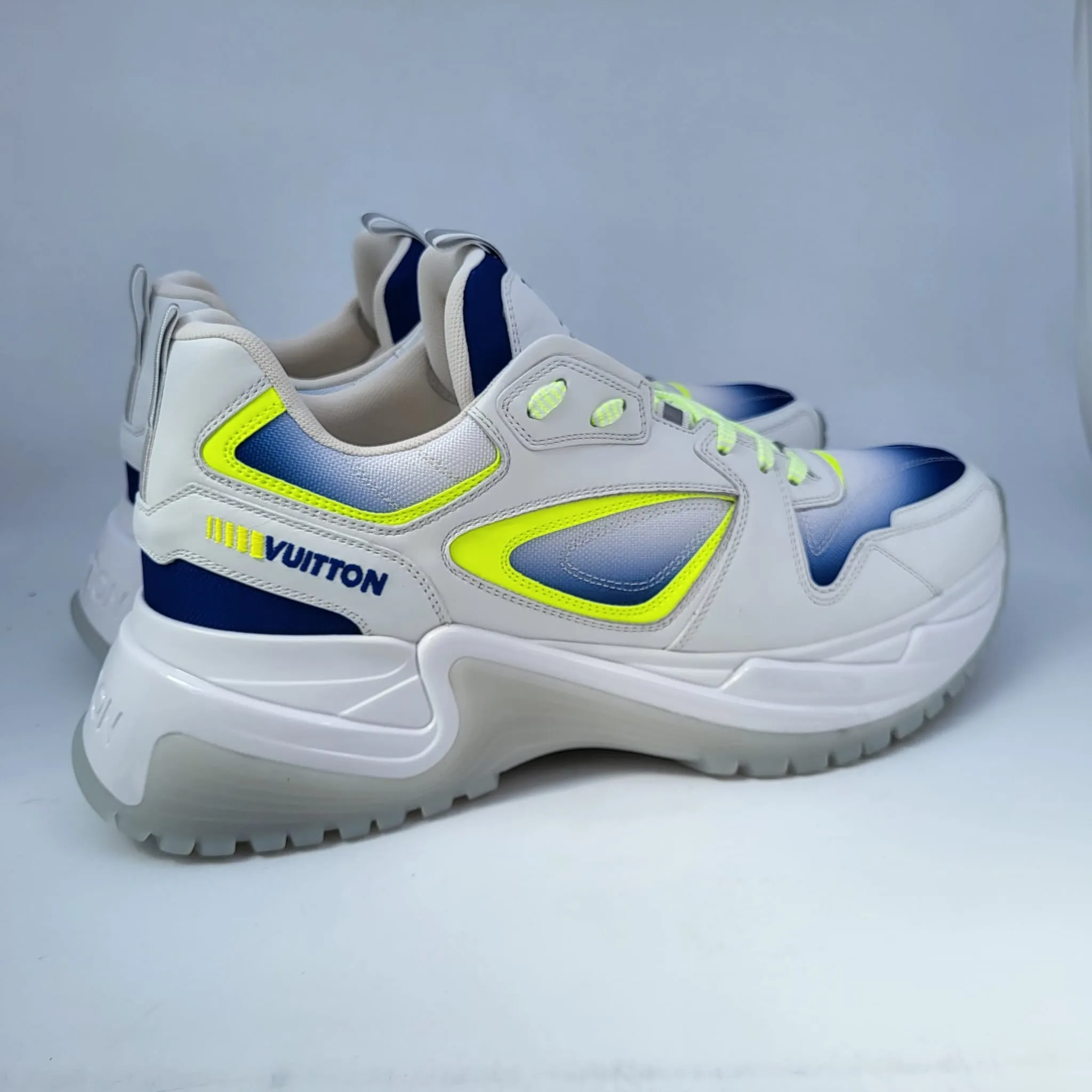 Run Away Pulse Sneaker