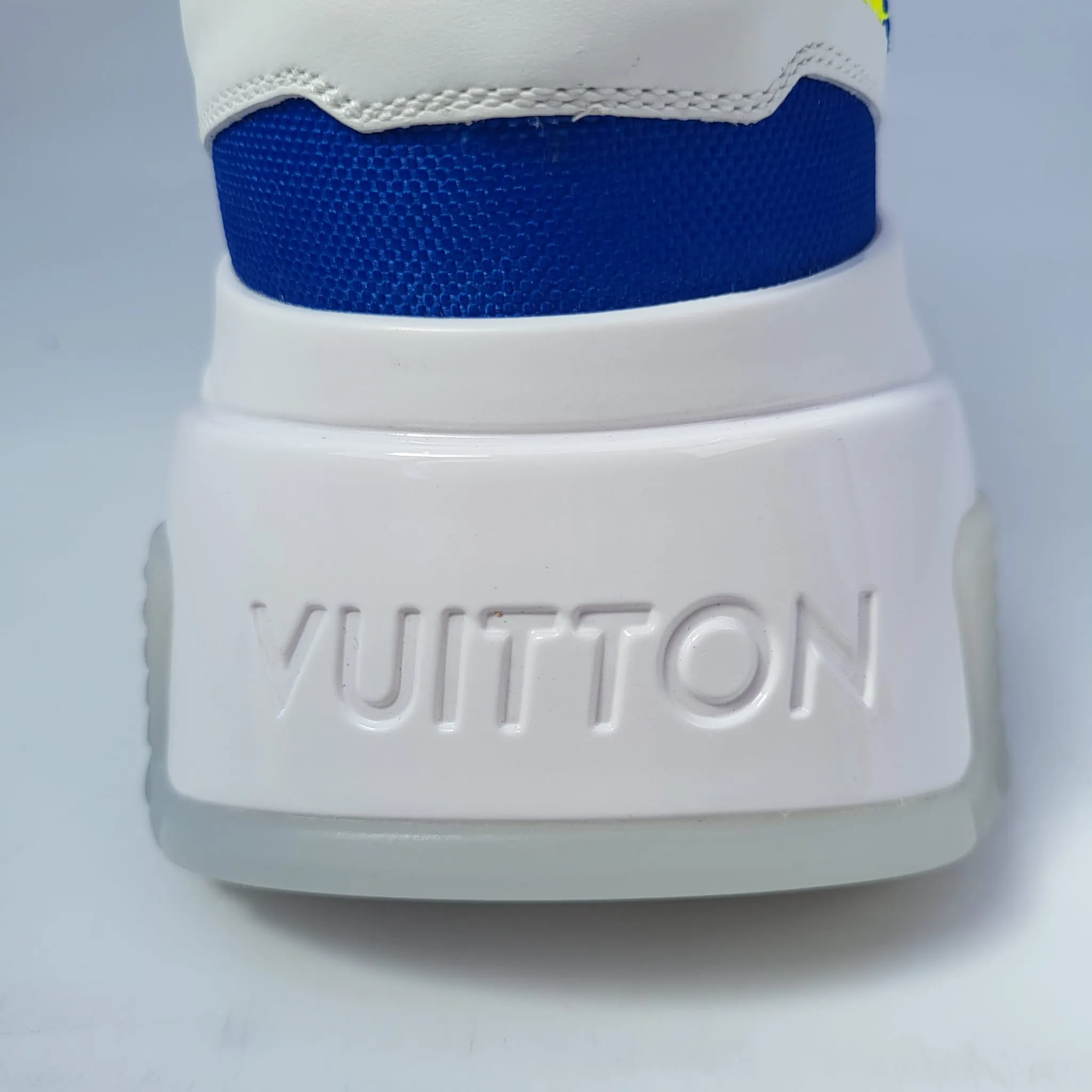 Run Away Pulse Sneaker