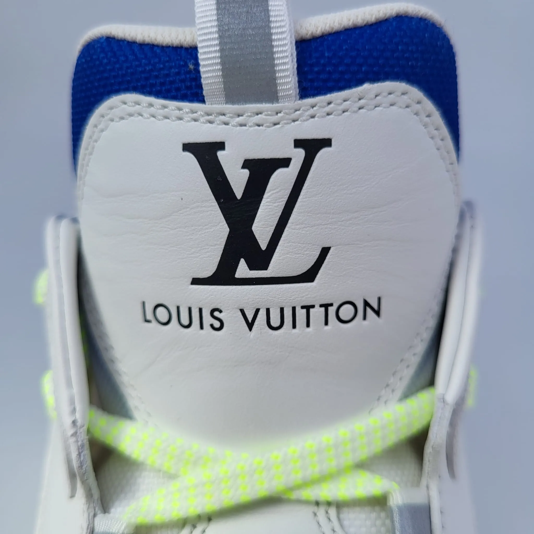 Run Away Pulse Sneaker
