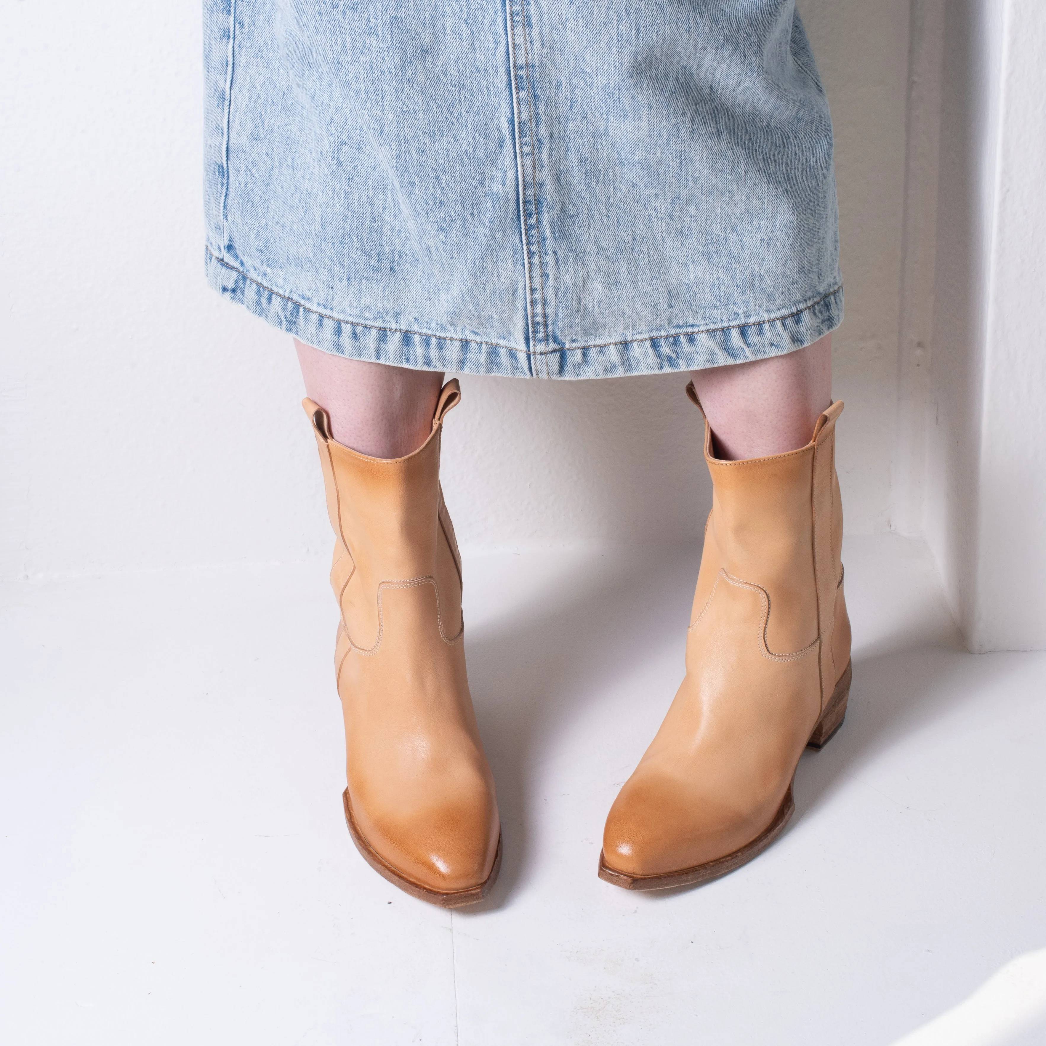 Shoto Western Pull on Boot (natural)