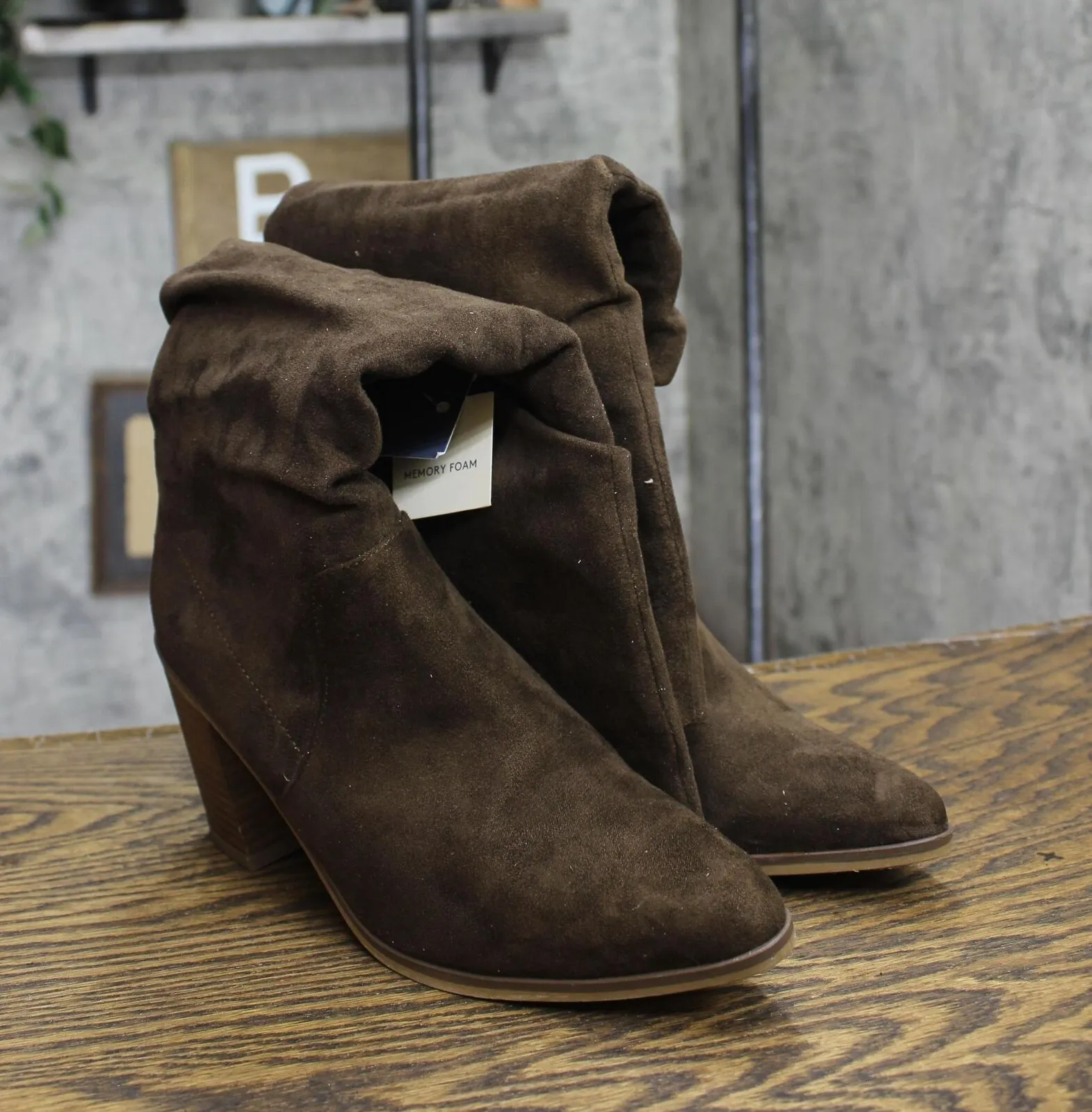 Universal Thread Womens Junie Tall Boots 90974925 Brown 7M