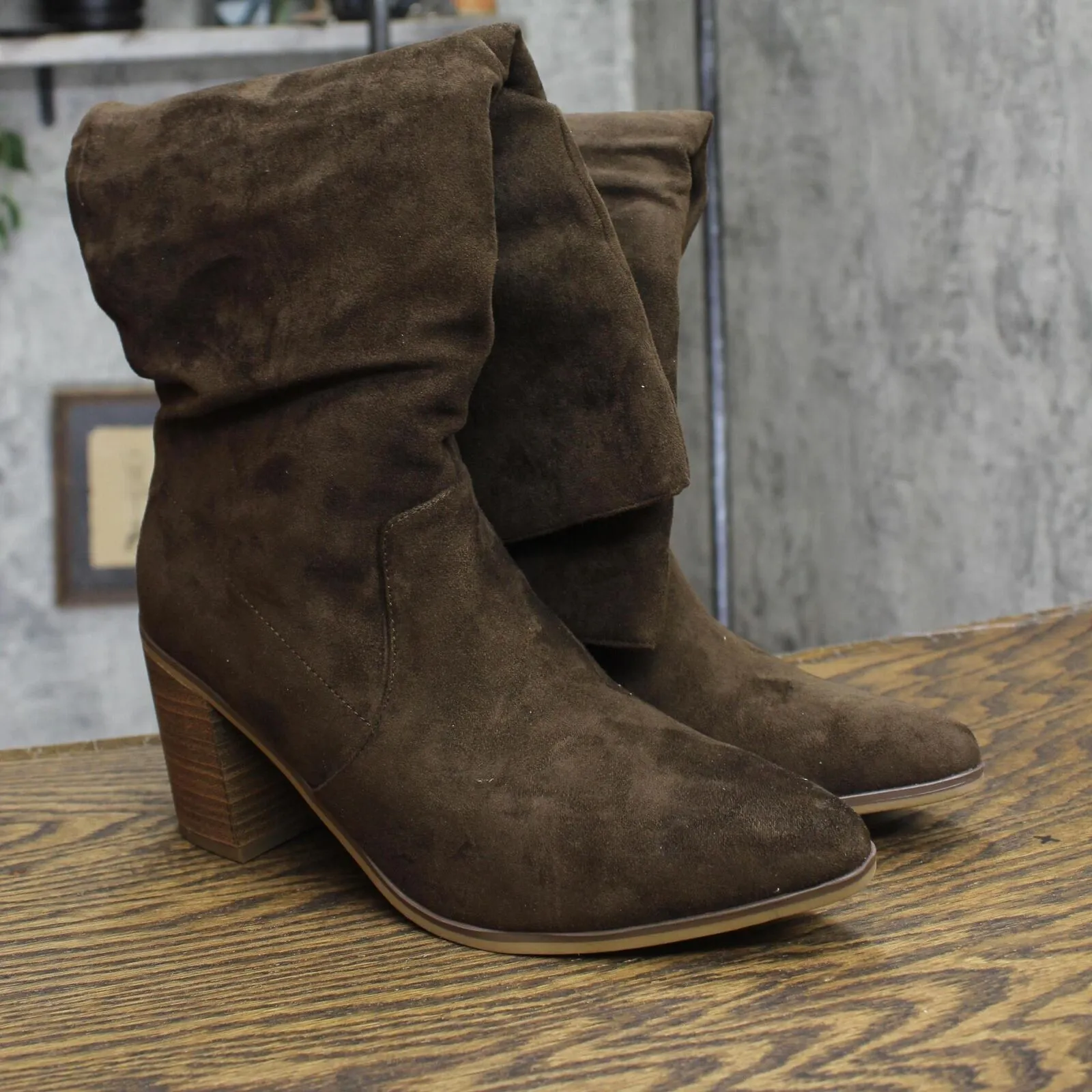 Universal Thread Womens Junie Tall Boots 90975015 Brown 10M