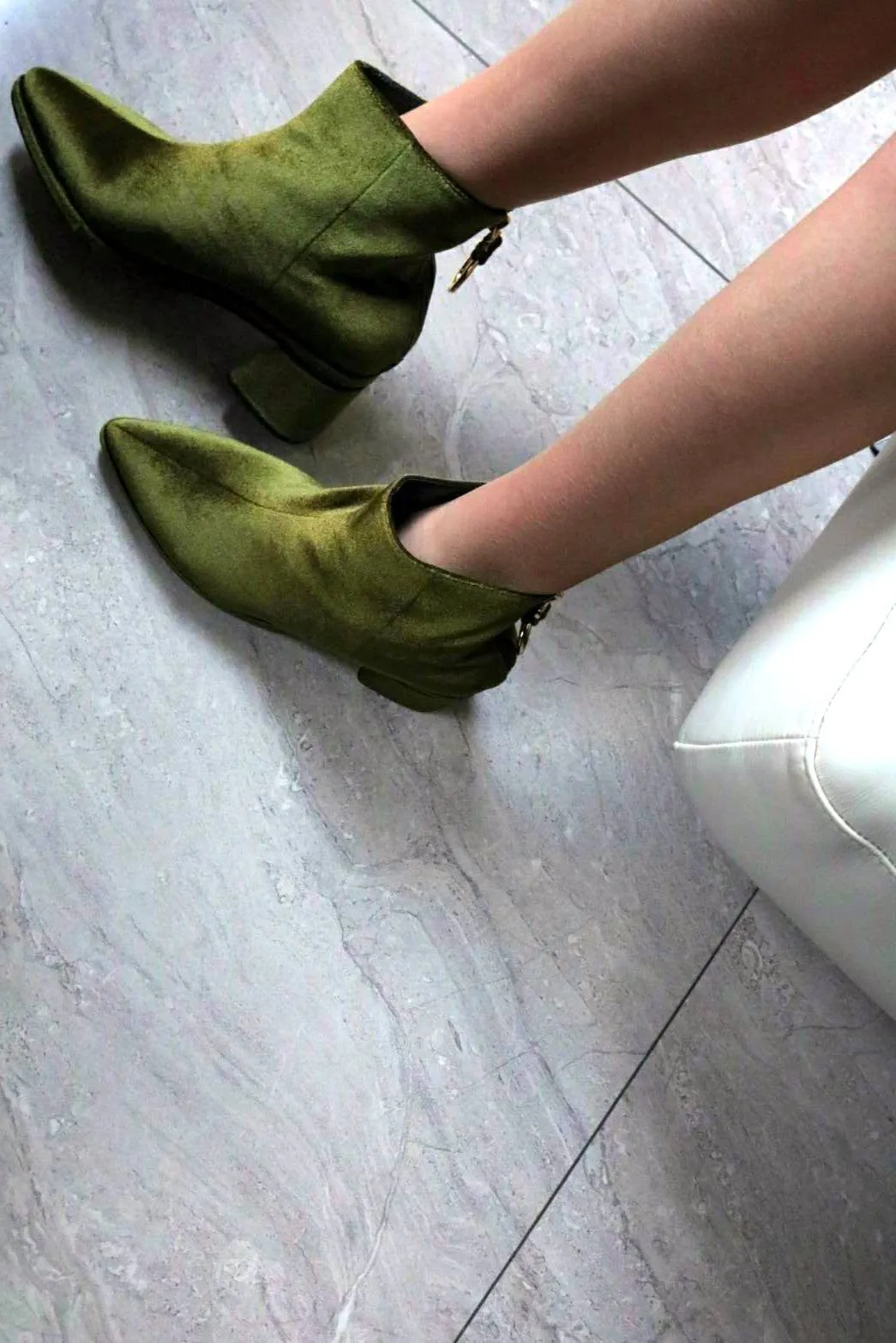 velour boots-sold out