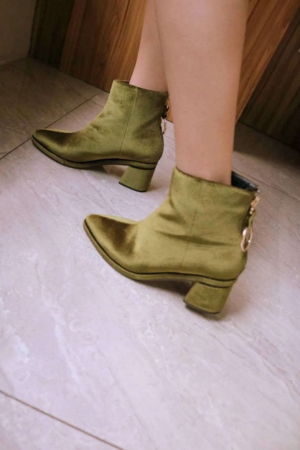 velour boots-sold out