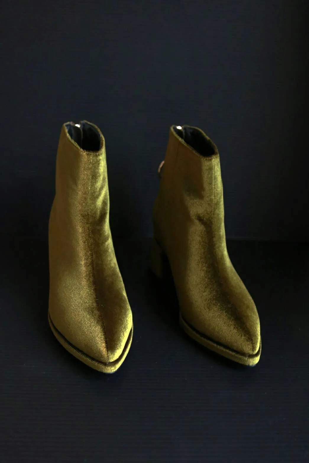 velour boots-sold out