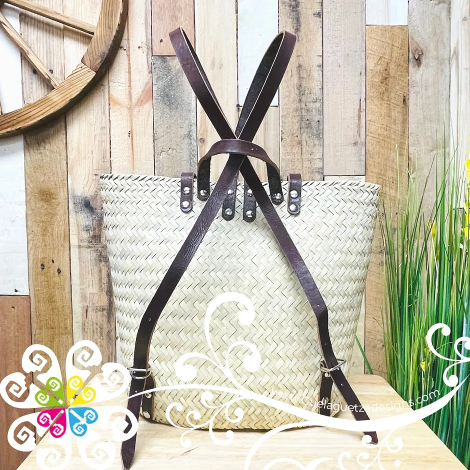 Venuz Palm Backpack  - Bolsa de Palma Artesanal