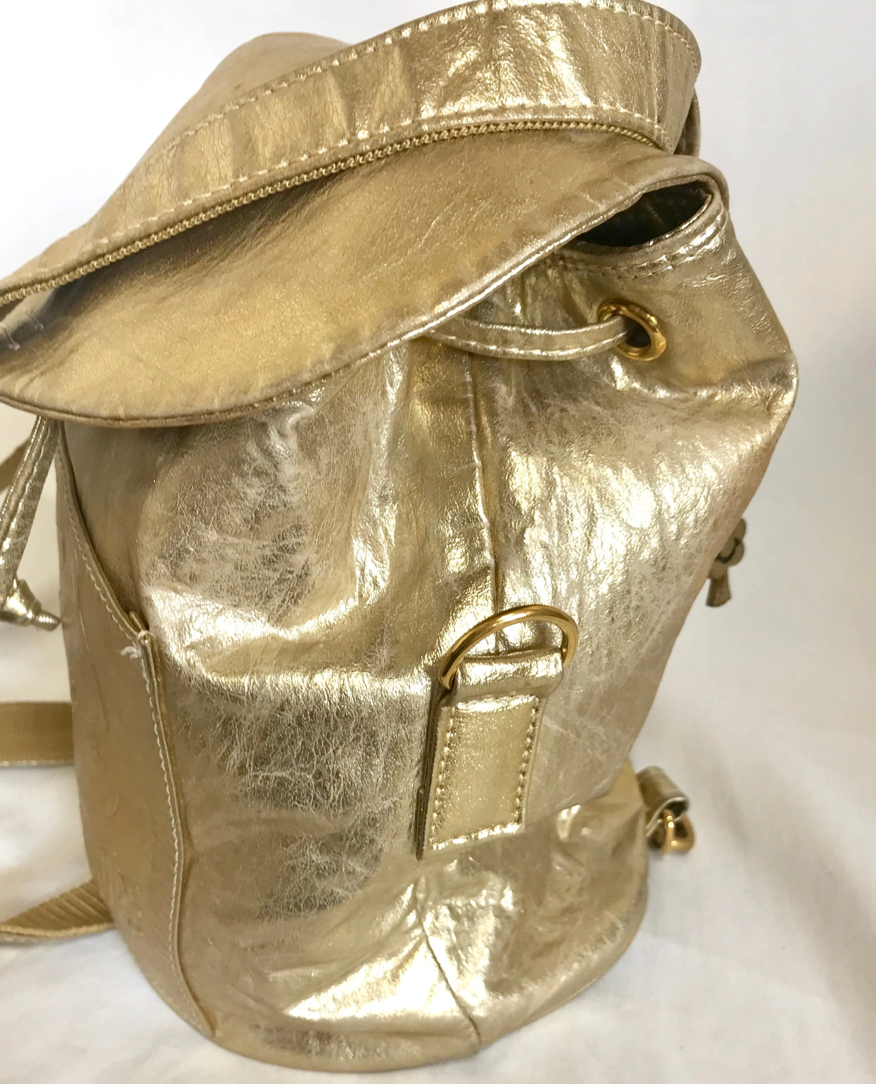 Vintage MOSCHINO champagne gold leather backpack, shoulder bag from SAVE NATURE collection. Must have daily use purse. 060625re2