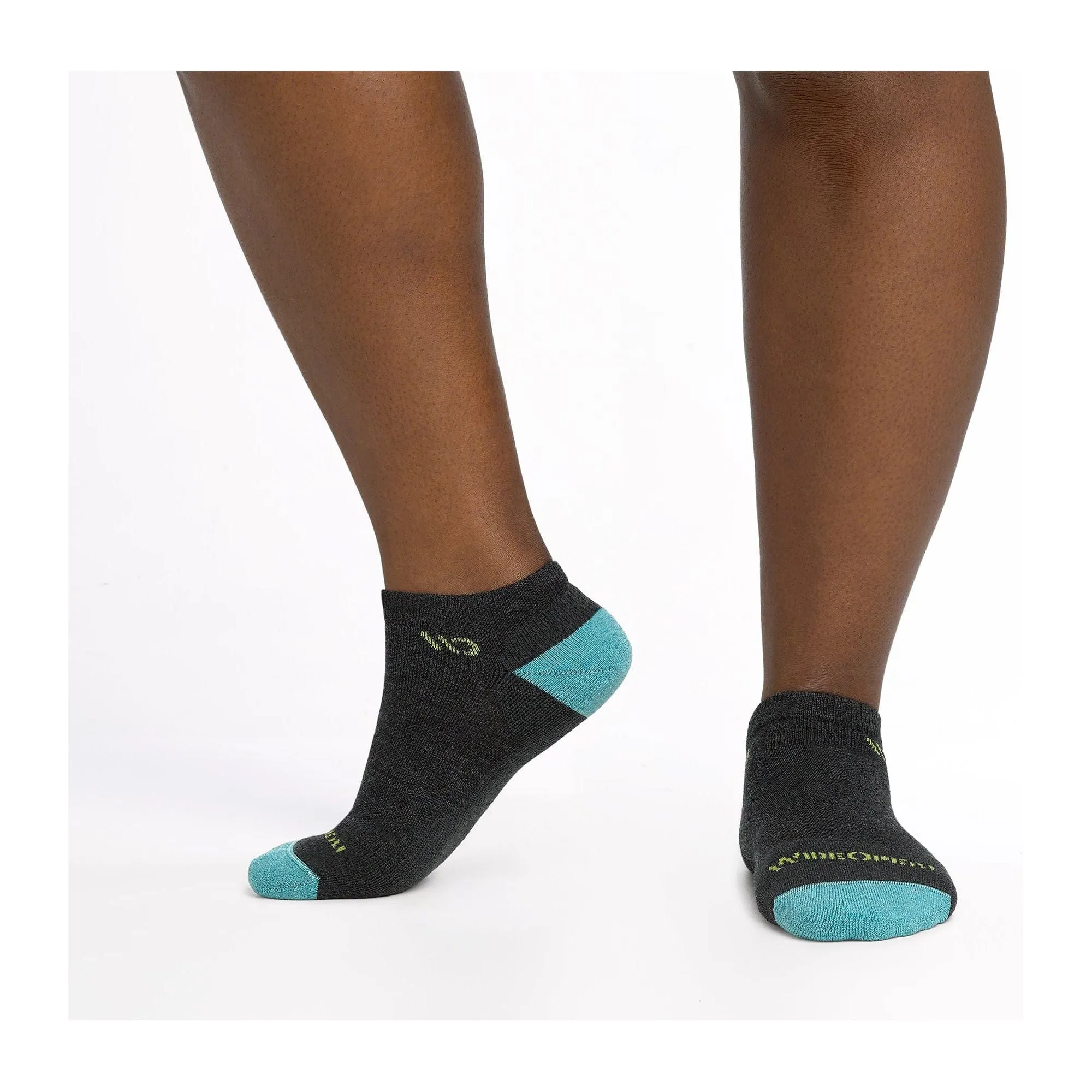 Wide Open Womens Solid Cushioned No Show Socks