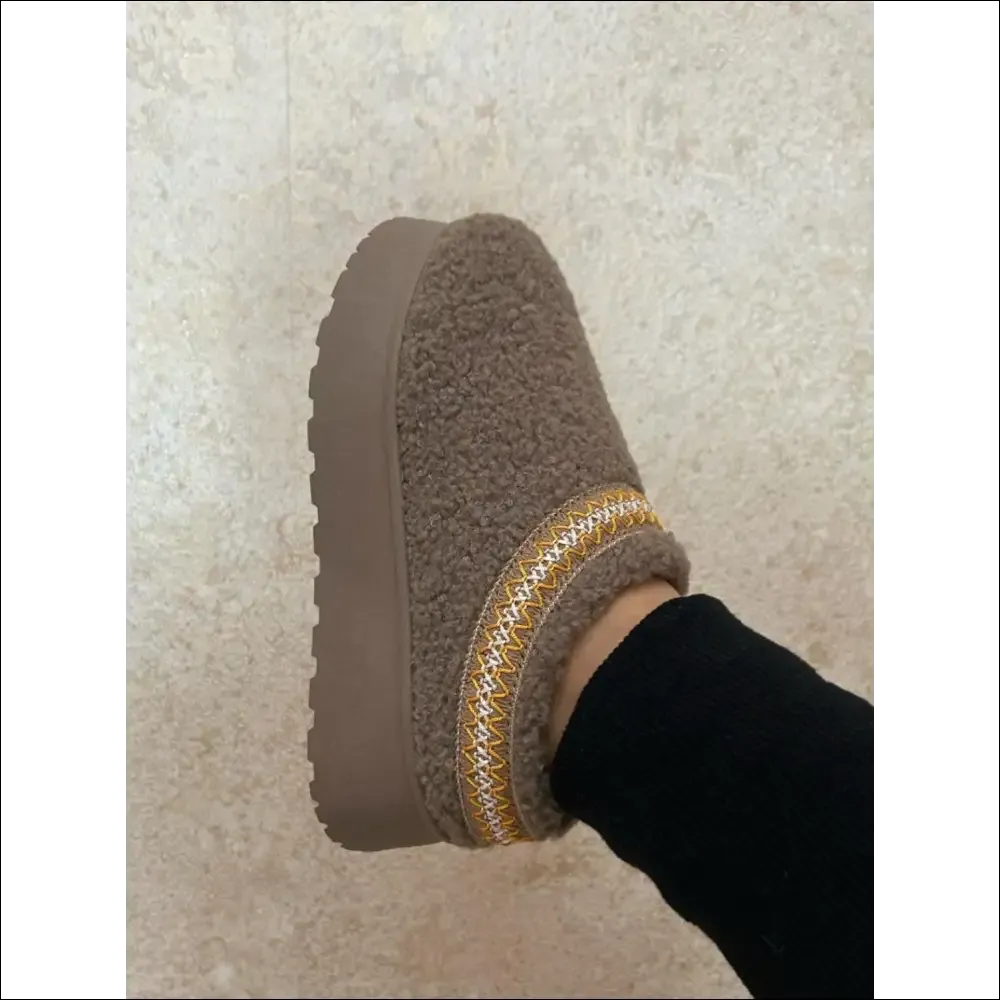 WILD DIVA Cozy Embroidered Sherpa Platform Boots