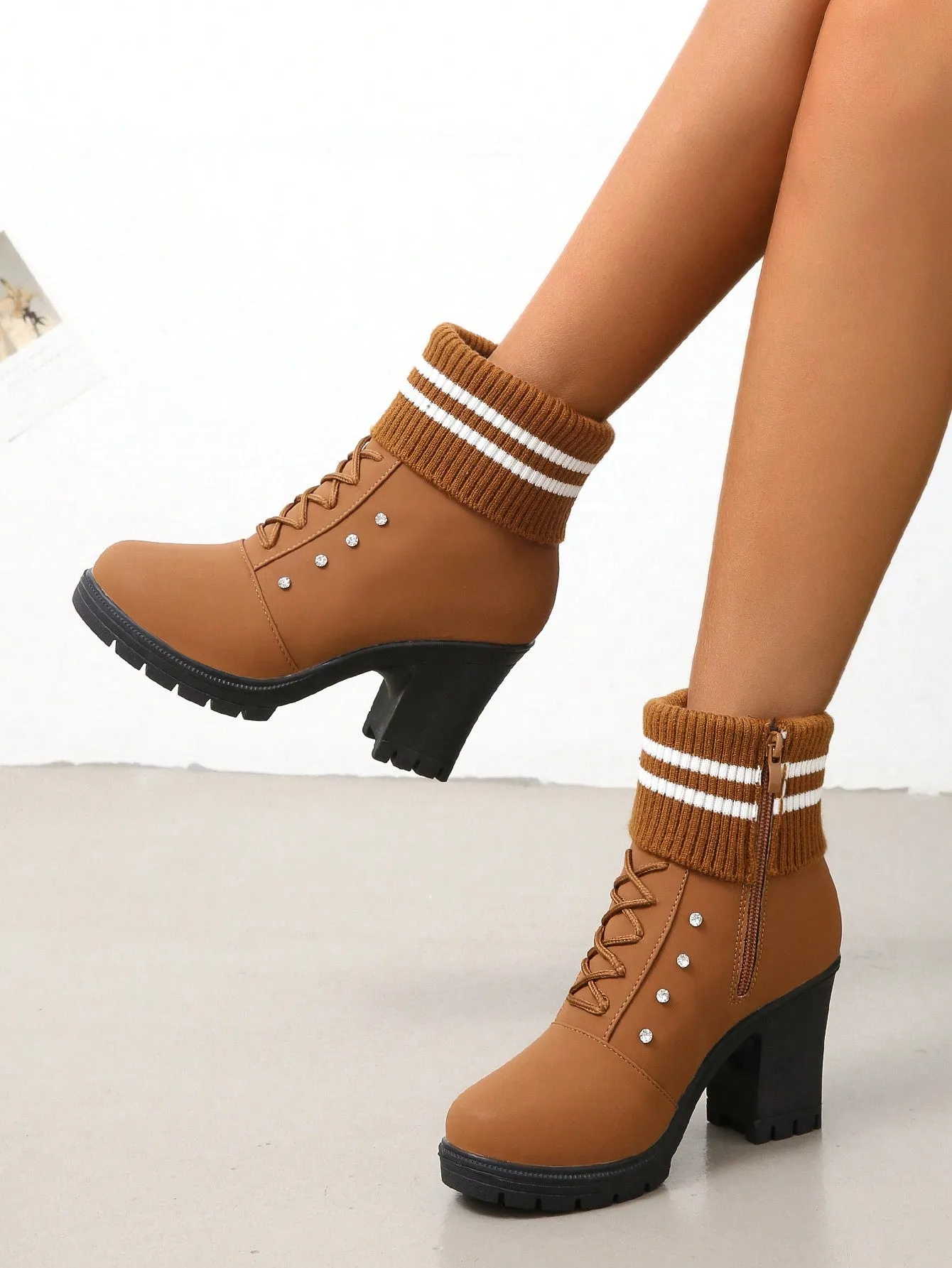 Women's Fashionable Brown Short Boots, Winter New Design With Thickened Wool Trim