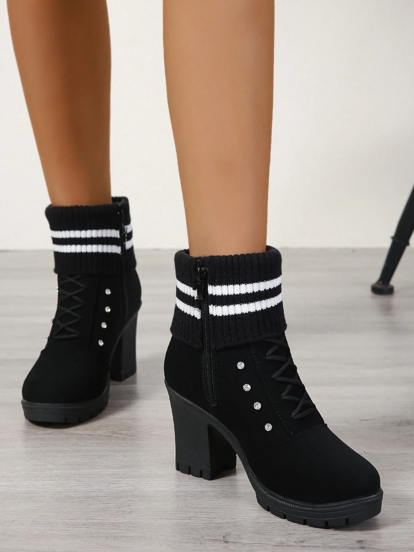 Women's Fashionable Brown Short Boots, Winter New Design With Thickened Wool Trim