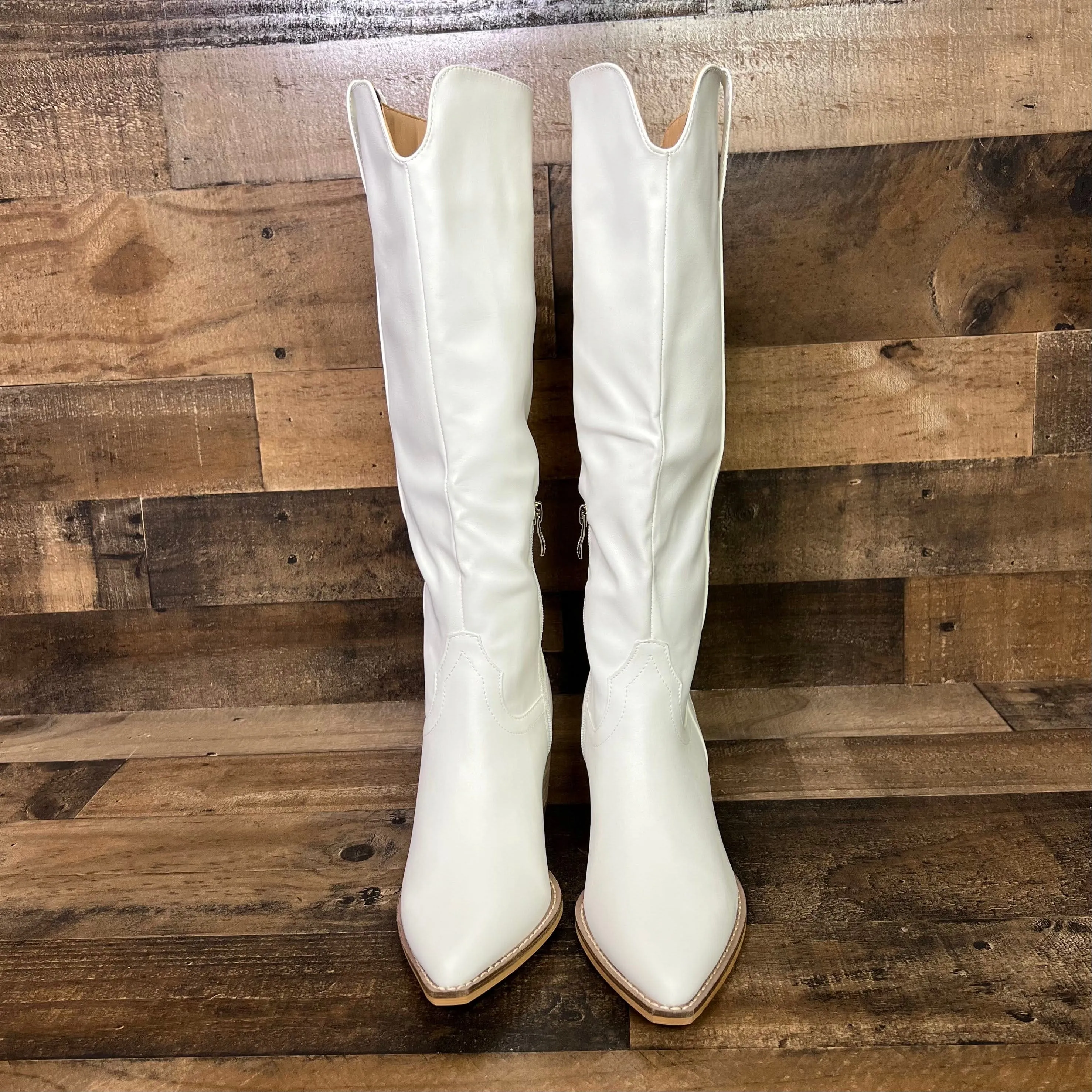 Yin and Yang Boot White