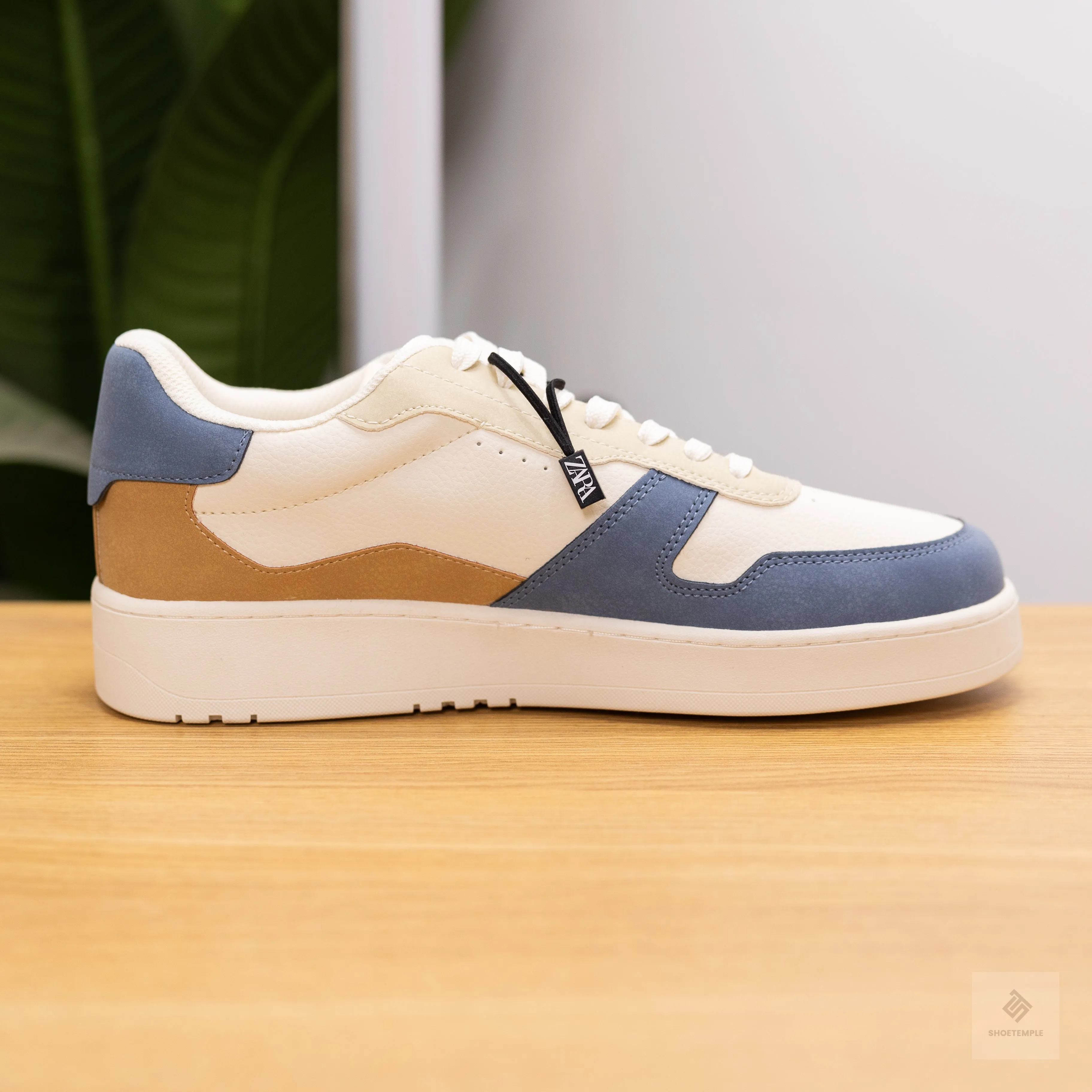 Zara Retro Sneaker